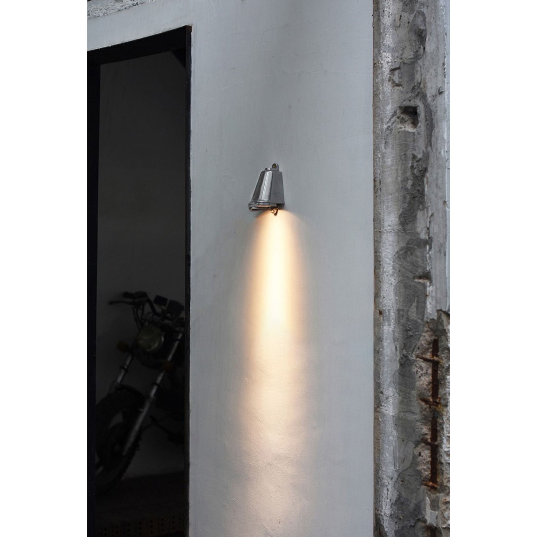 Aurvelora Vintage Minimalist Metal Wall Lamp - Lamp Copper