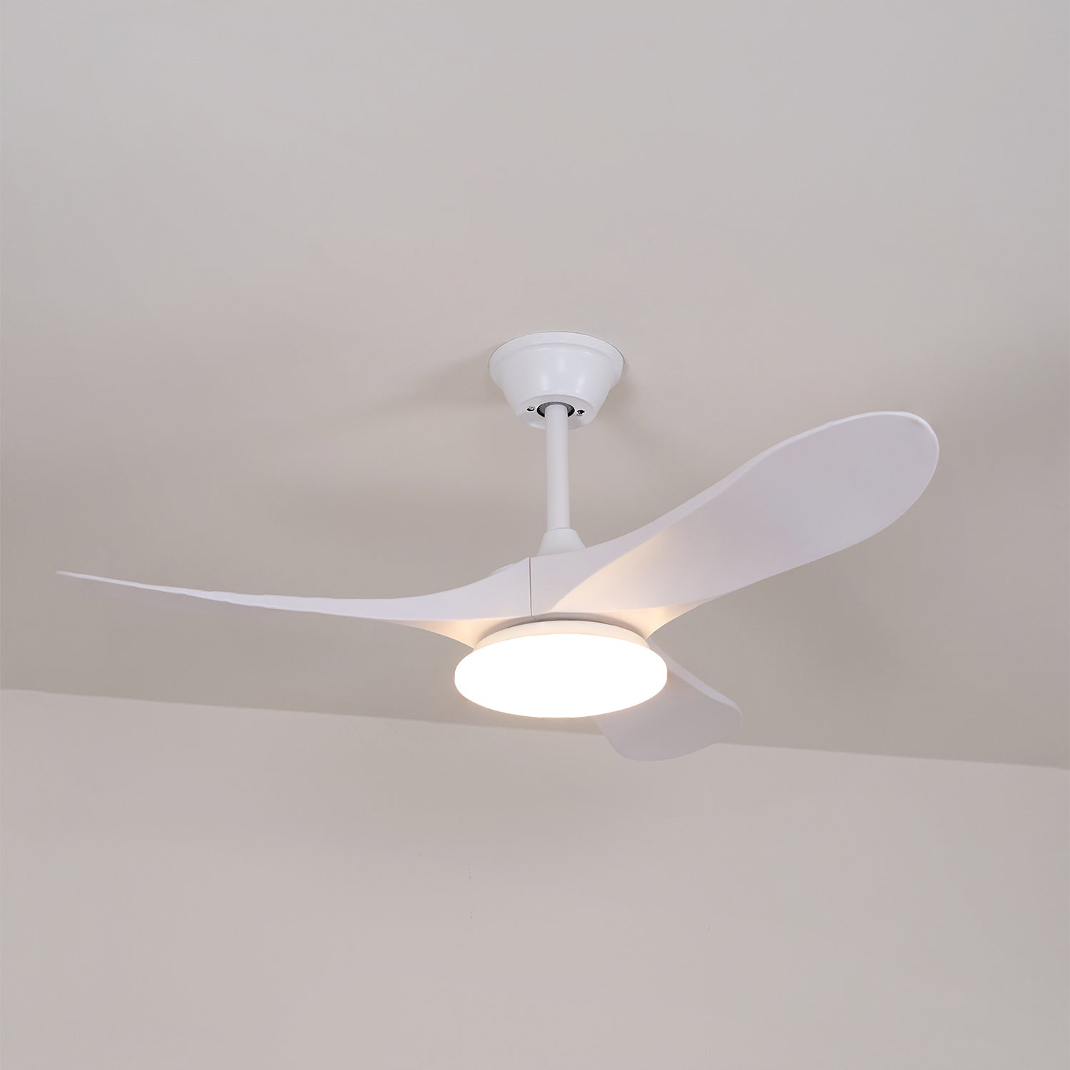 Ventilateur de plafond moderne avec fonction télécommande