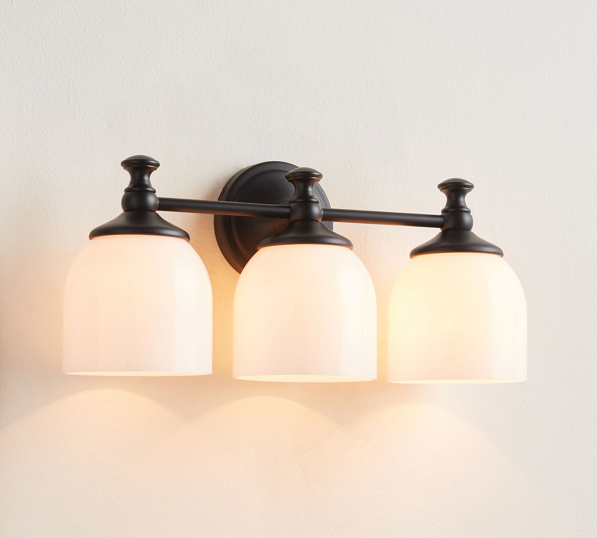 Lumen Sconce Mural Moderne Minimaliste à Bras Courts en Chrome Métal Verre - Neutralighting