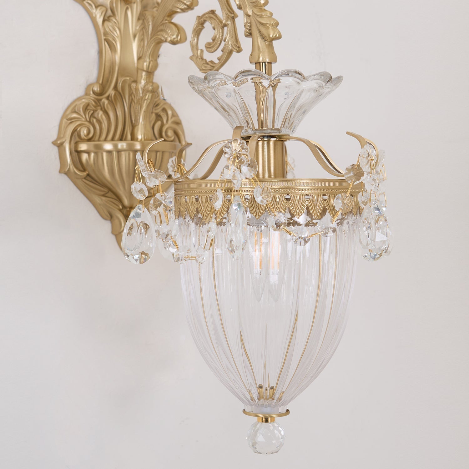 Elosia Lustra Applique Murale Double Dorée Élégante - Neutralighting