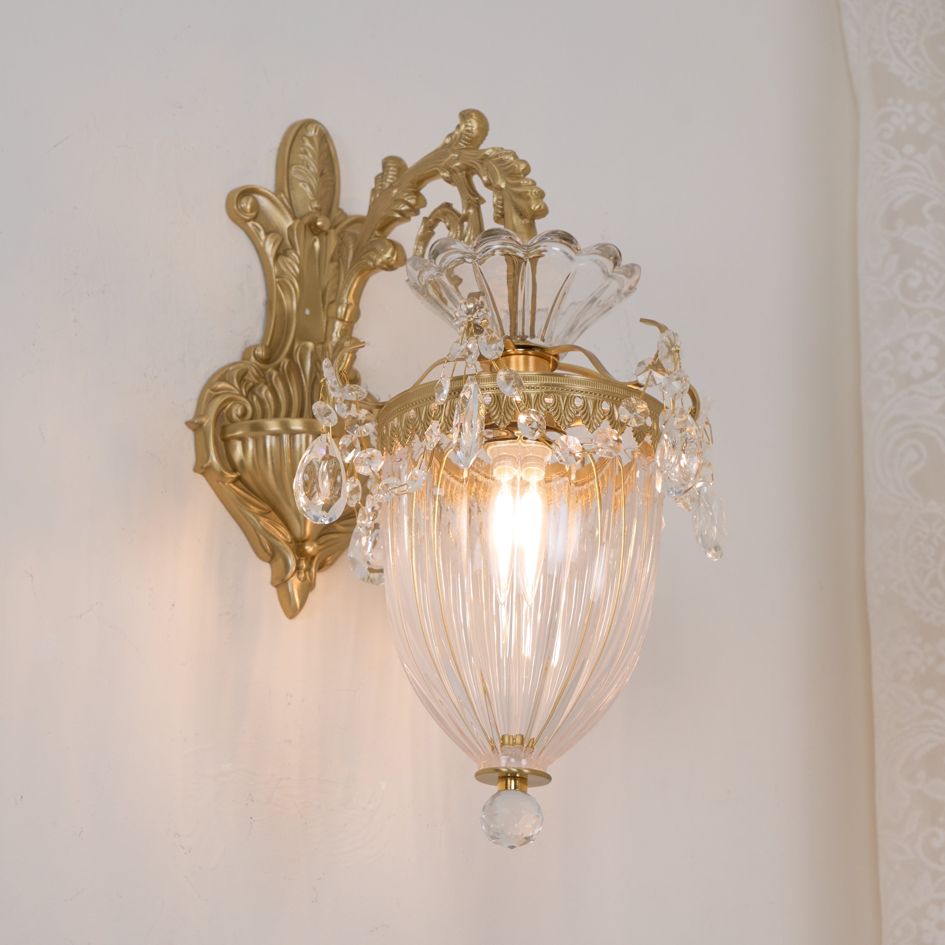 Elosia Lustra Applique Murale Double Dorée Élégante - Neutralighting