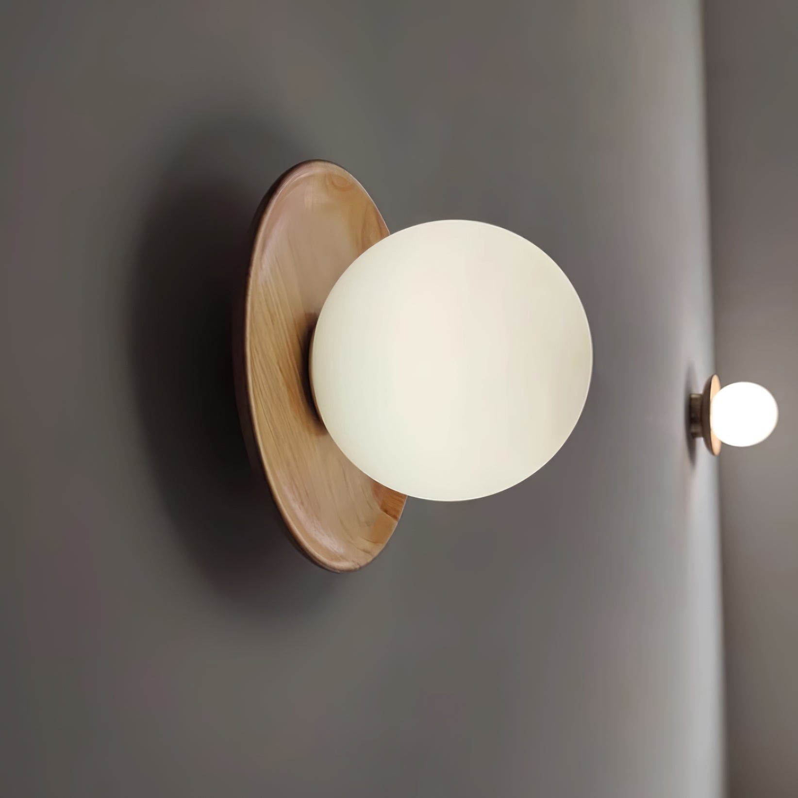 Mia Applique Murale Boule Minimaliste - Neutralighting