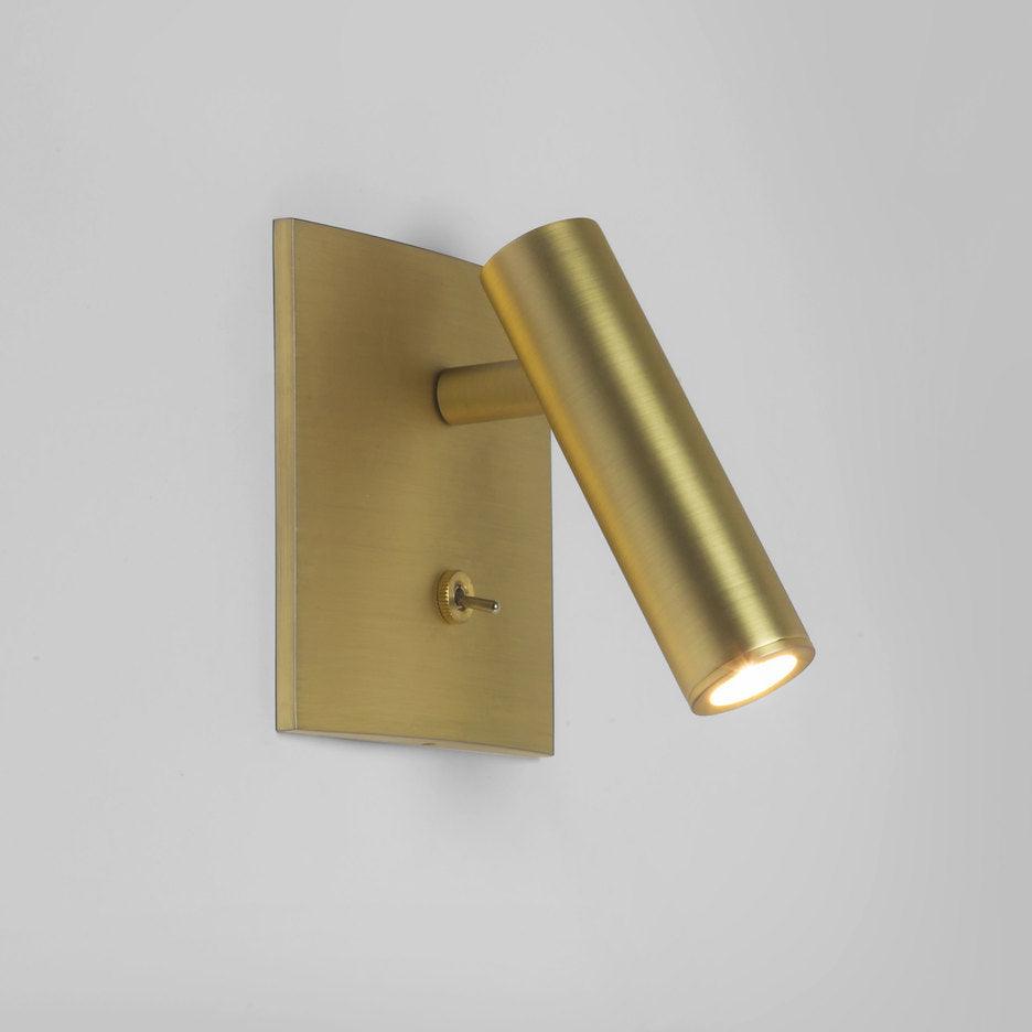 Astra Applique Murale Micro Carrée Spot Avec Interrupteur - Neutralighting