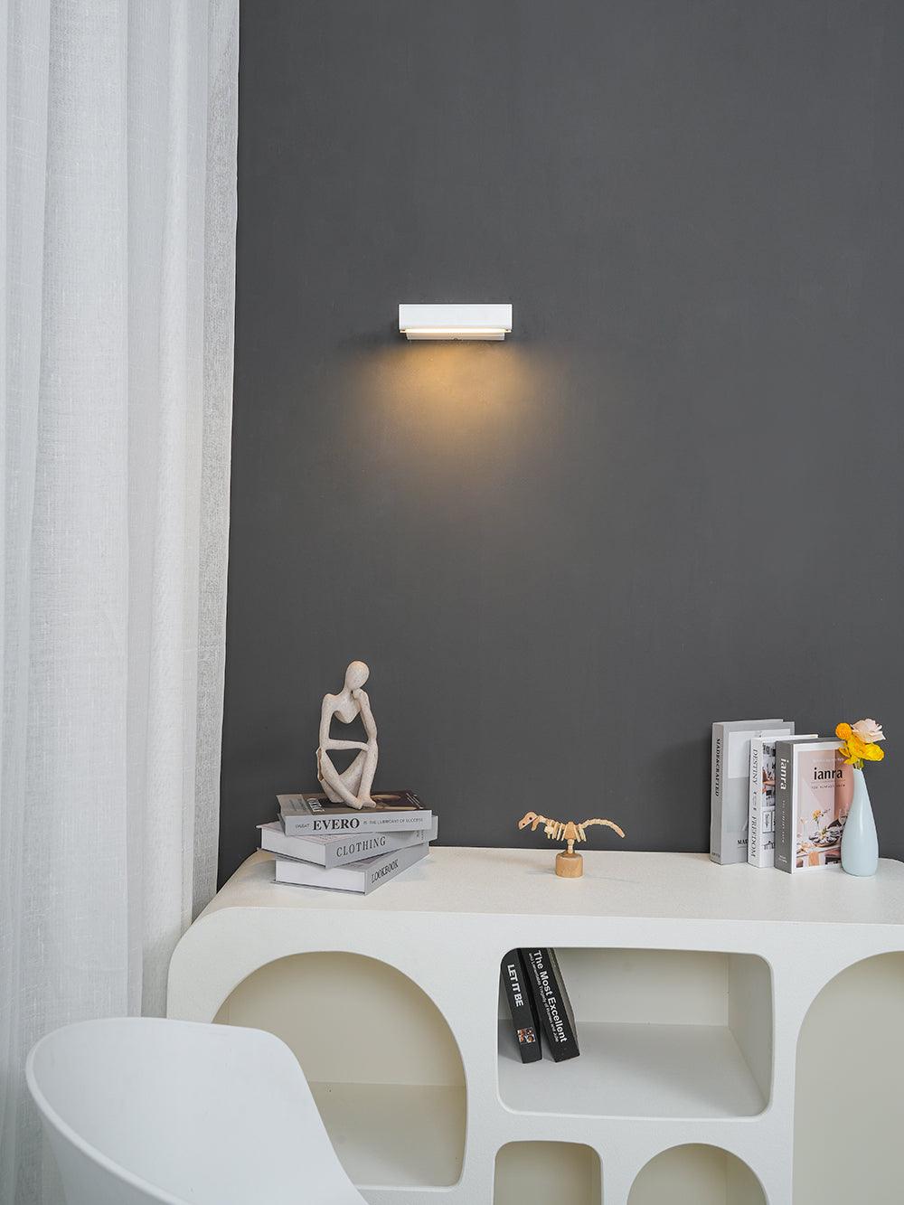 Cadence Applique murale réglable en aluminium pour chambre à coucher et salon - Neutralighting
