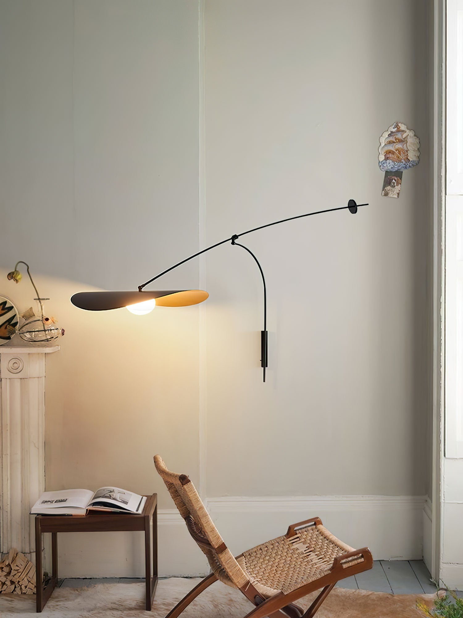 Embise Glass Minimalist Wall Lamp - Neutralighting