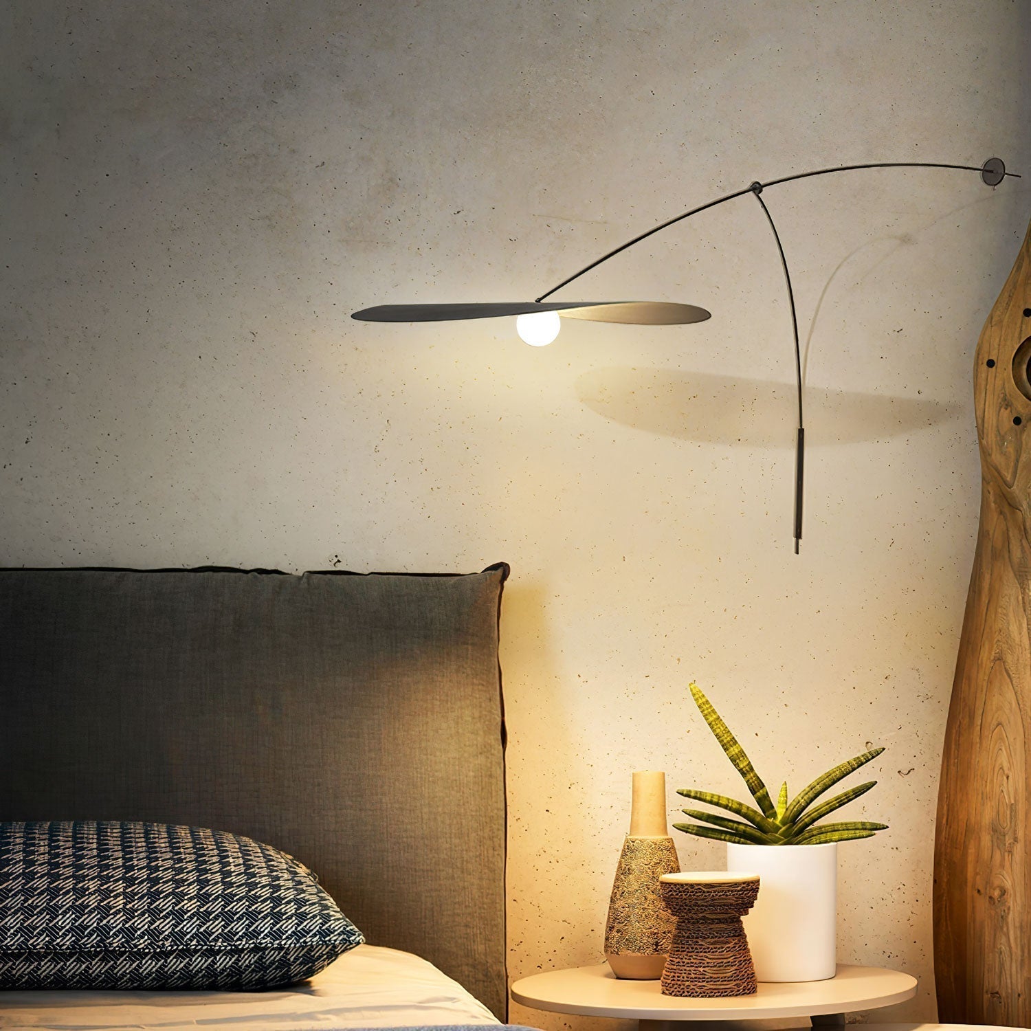 Embise Glass Minimalist Wall Lamp - Neutralighting