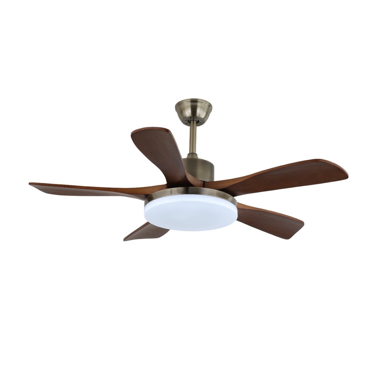 Détail des pales en bois de noyer du ventilateur de plafond luminaire Aurelia