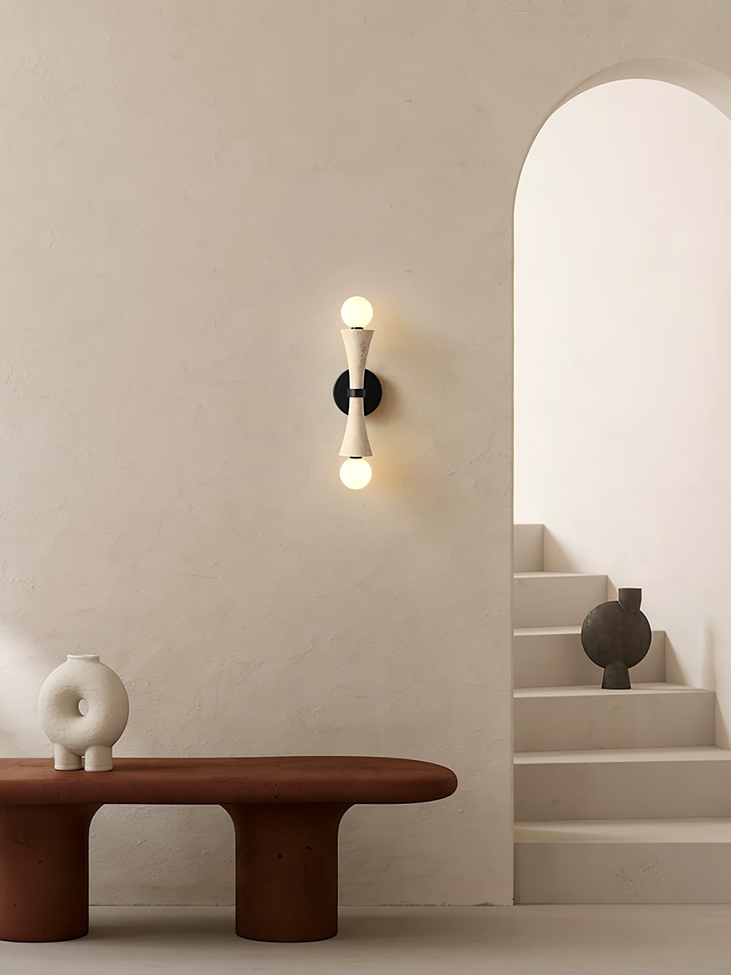 Oloriel Applique Murale Sculpturale en Travertin Élégante - Neutralighting