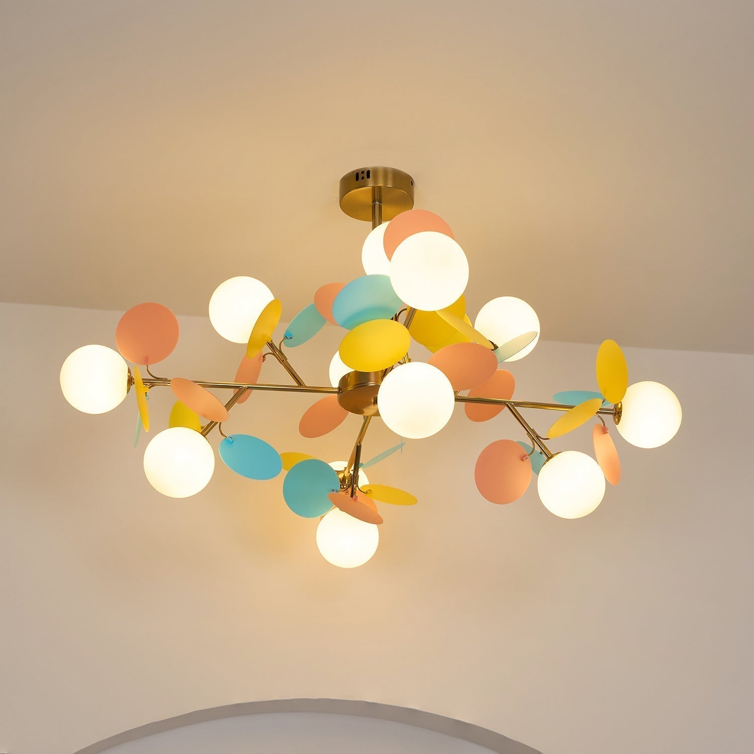 Lustra Chandelier Arbre Blanc Cassé à Huit Abat-jours Ouverts - Neutralighting