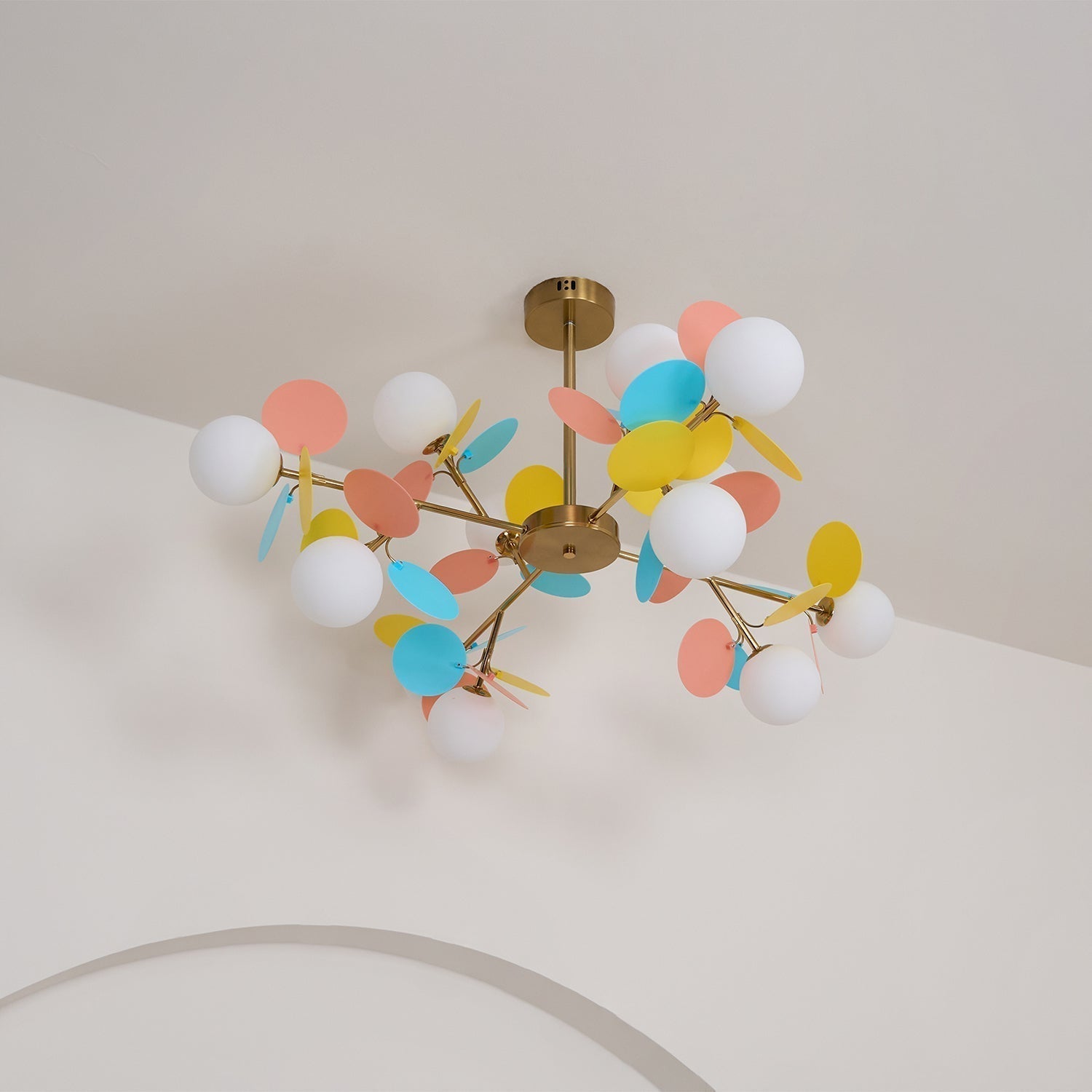 Lustra Chandelier Arbre Blanc Cassé à Huit Abat-jours Ouverts - Neutralighting