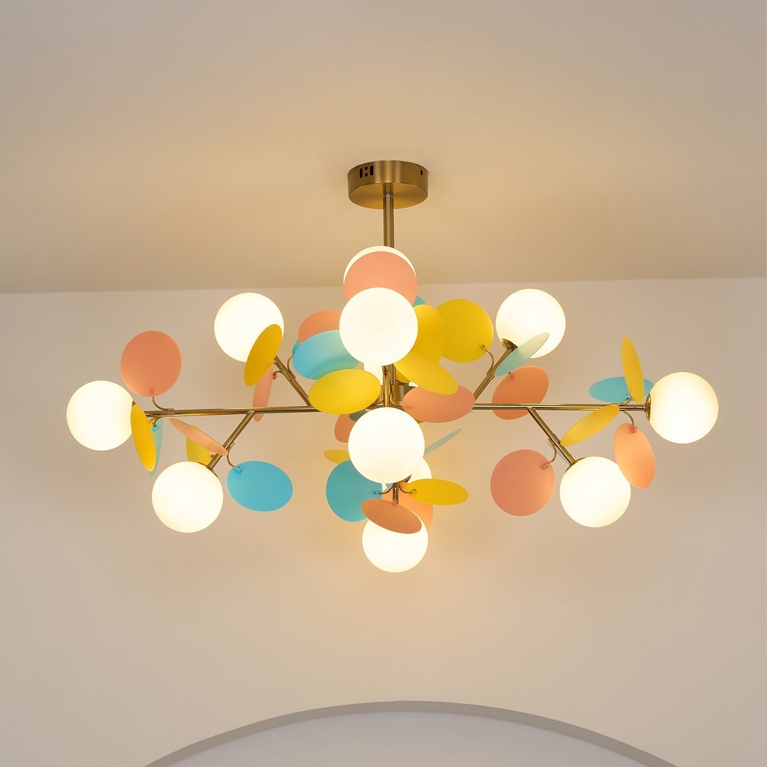 Lustra Chandelier Arbre Blanc Cassé à Huit Abat-jours Ouverts - Neutralighting