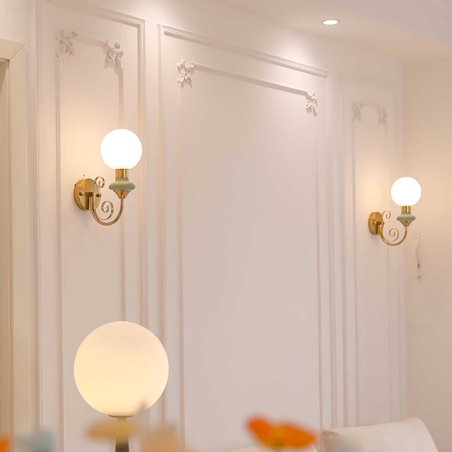 Whirl Chic Plug-in Wall Lamp - Neutralighting