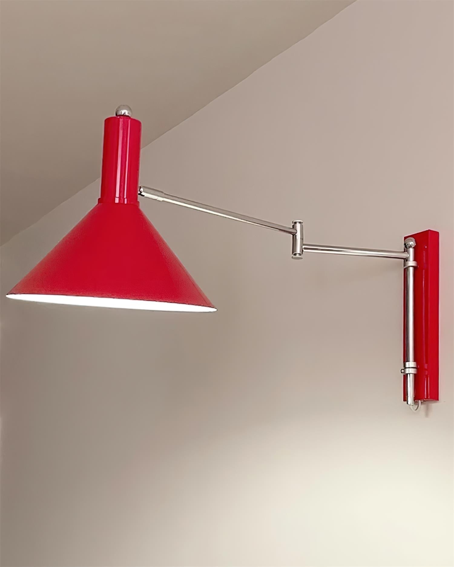 Lira Applique Murale Bras Ajustable Abat-jour Rouge - Neutralighting