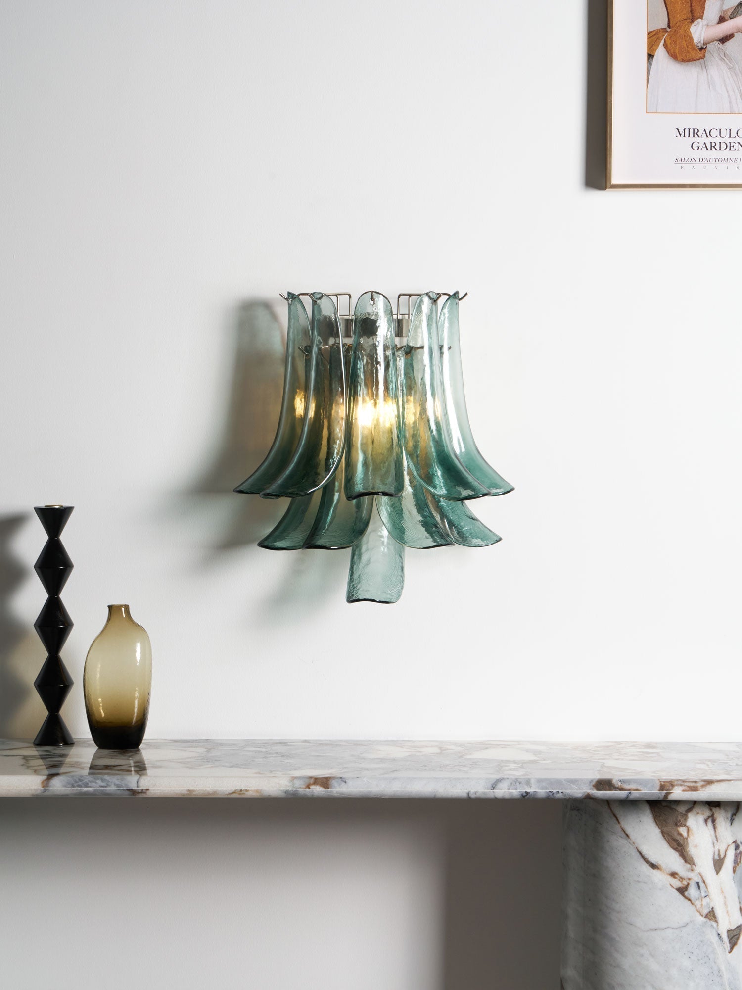 Aurora Wall Light Petal Shaped Glass Vintage Artistic - Letslighting