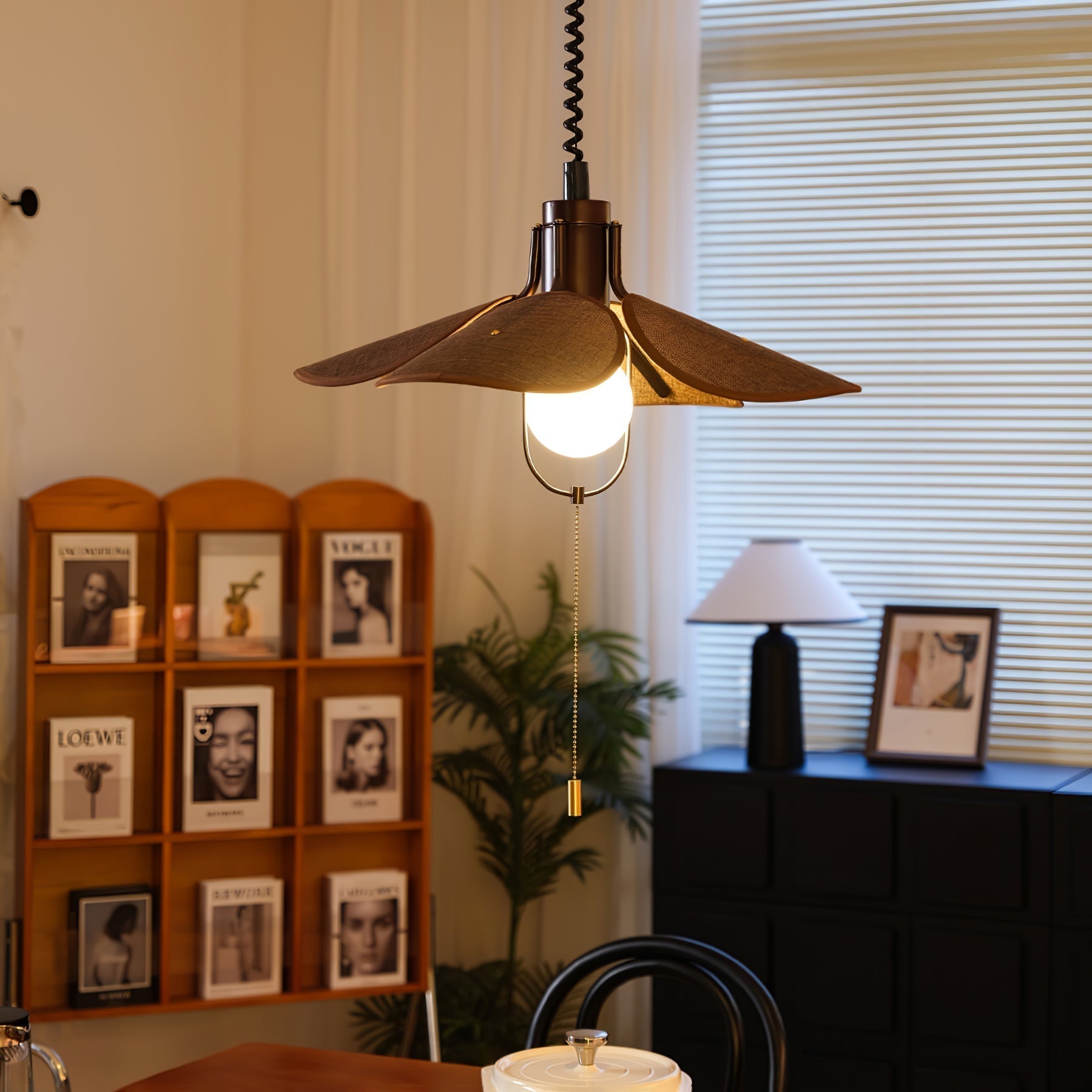 Petal Bloom Pendant Light - Blowlighting