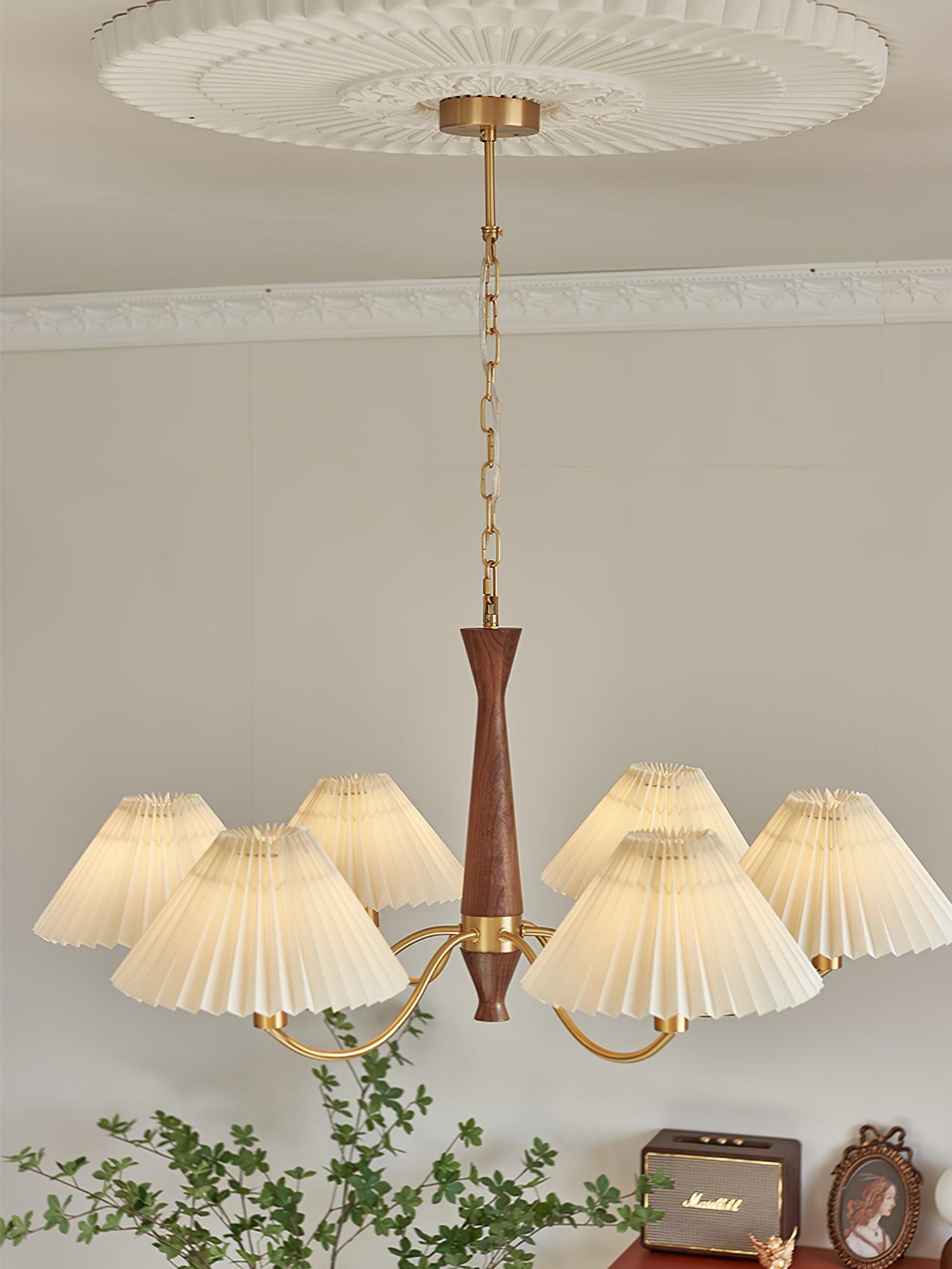 Lustra Chandelier Plissé avec Abat-jours Blancs Milieu du Siècle - Neutralighting