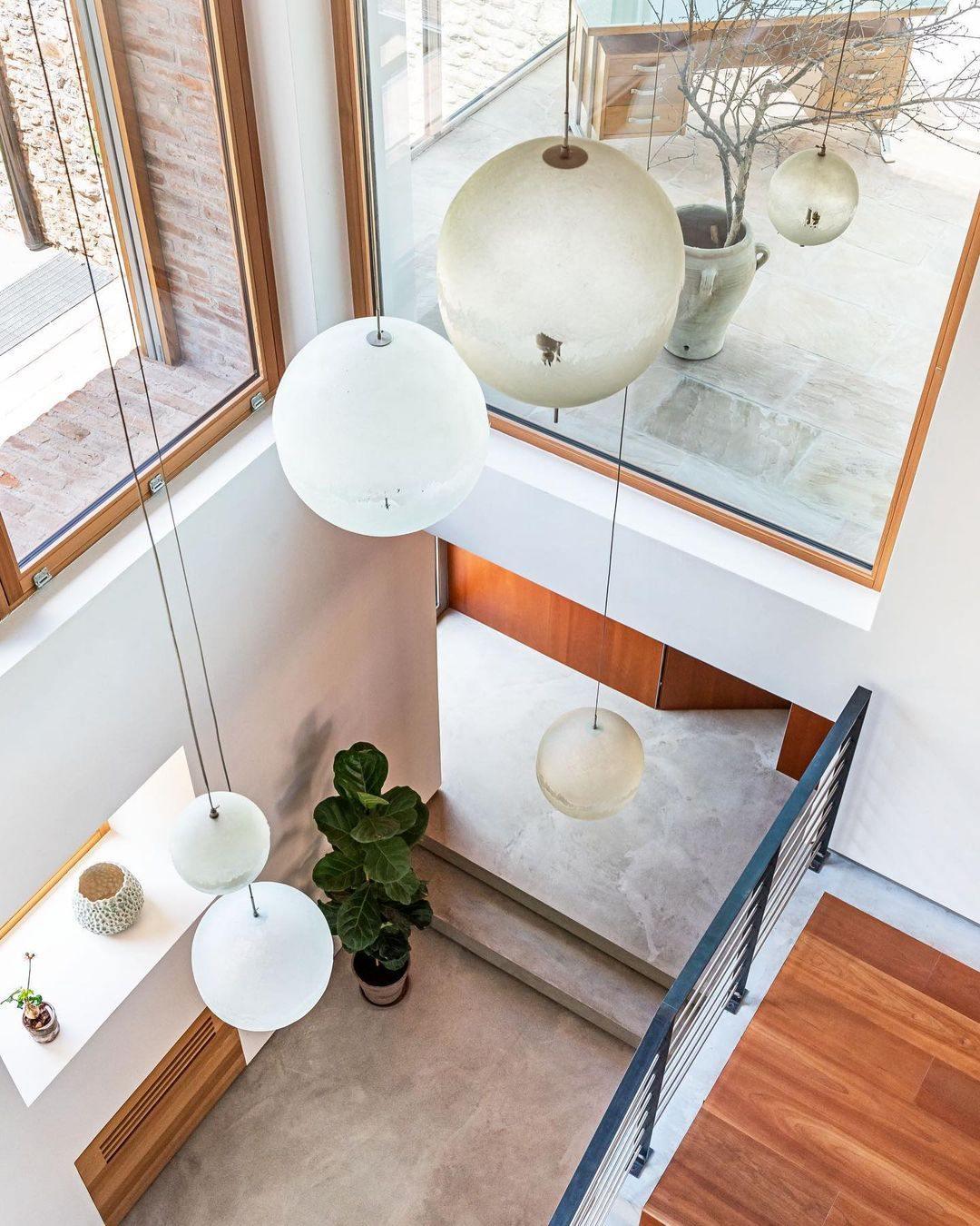 Bravura Futuristic Pendant Lamp - Neutralighting