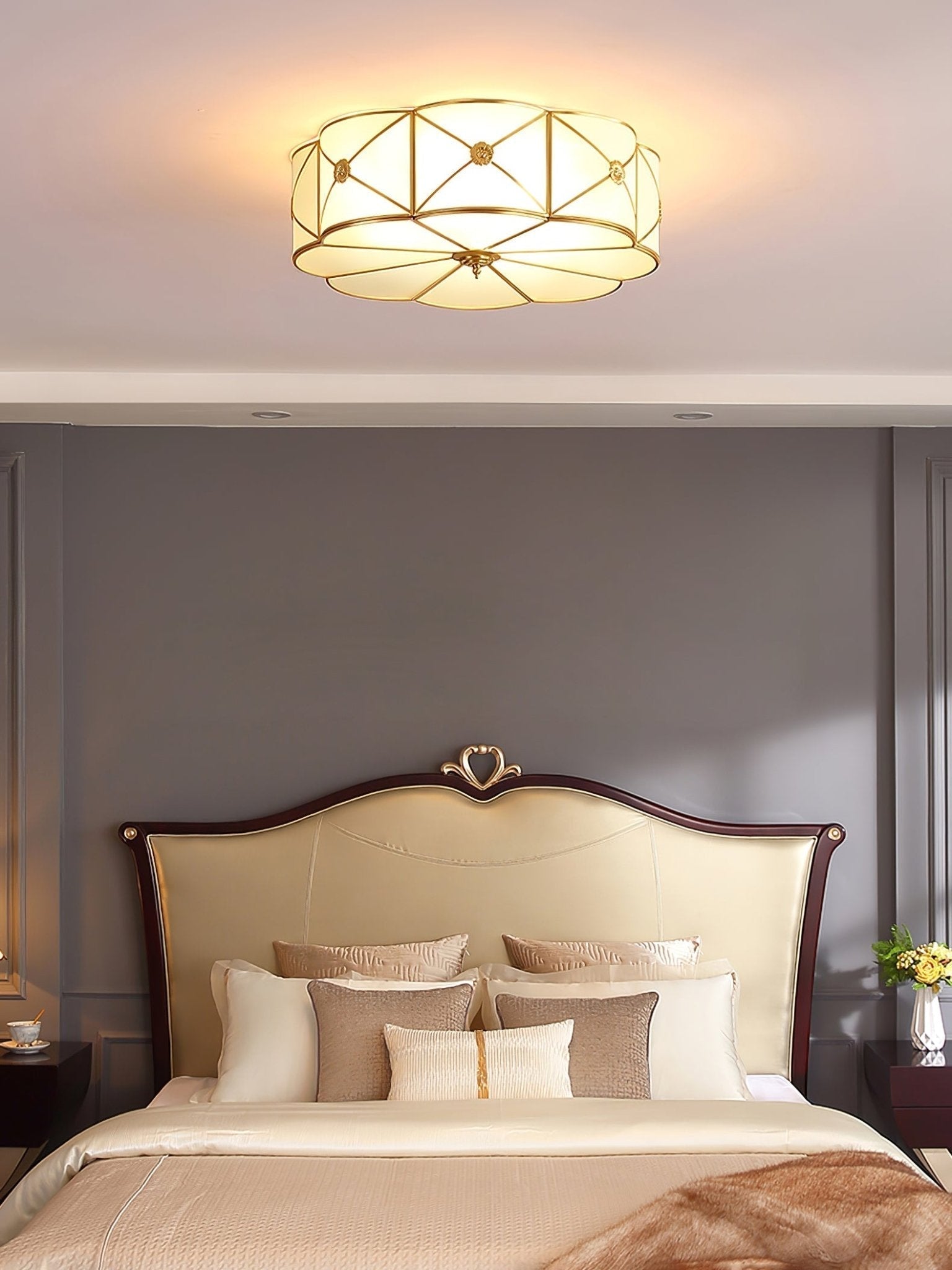 Solara Plafonnier Laiton Coquille Dépoli Classique - Neutralighting