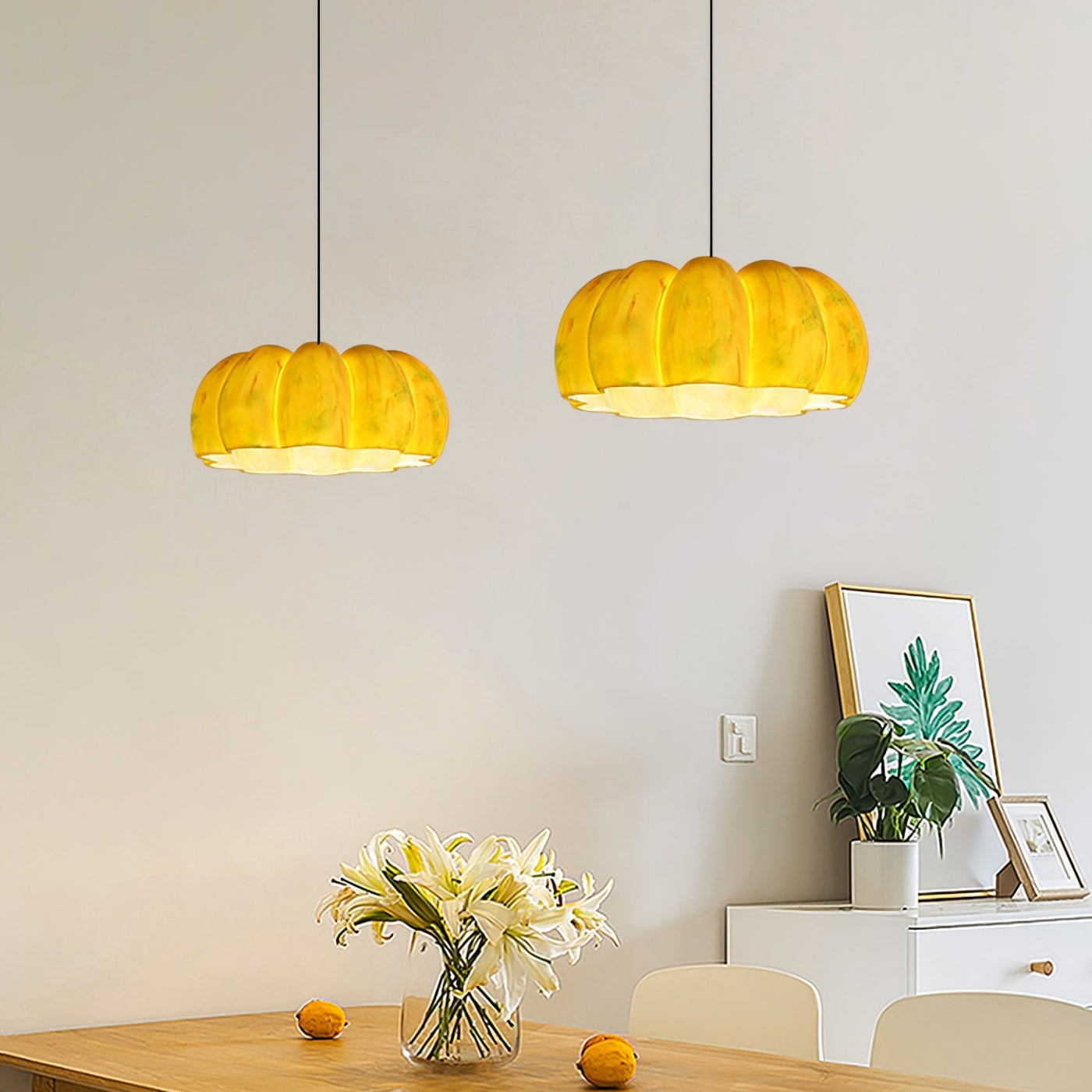 Arisha Citrouille Suspension Jaune Résin Chambre à Coucher Salle à Manger - Neutralighting