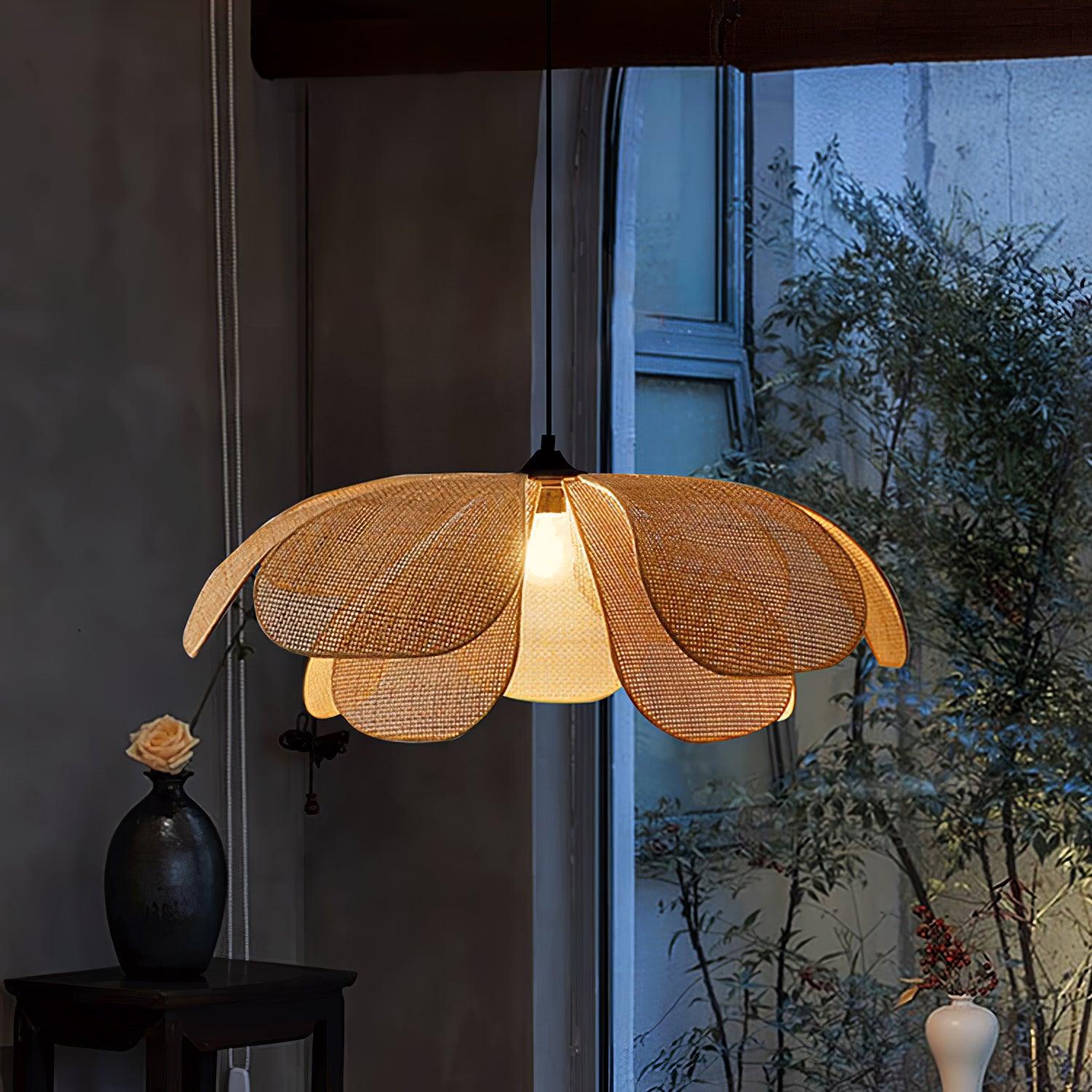 Eloria Lustra Lampe Suspendue Rattan Forme Pétale Élégante - Neutralighting