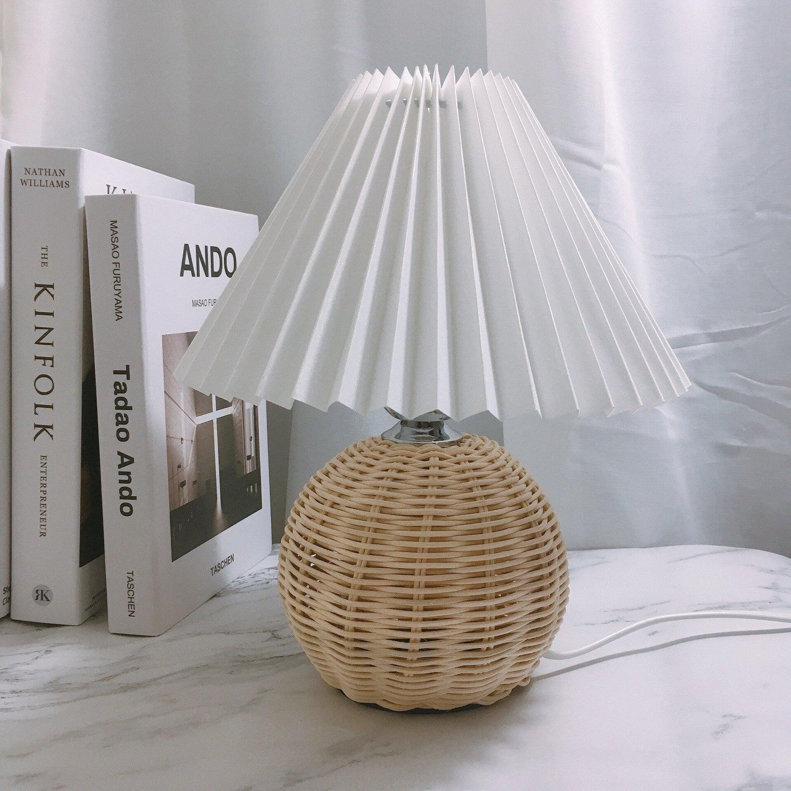 Zara Lampe de table en rotin plissé - Neutralighting