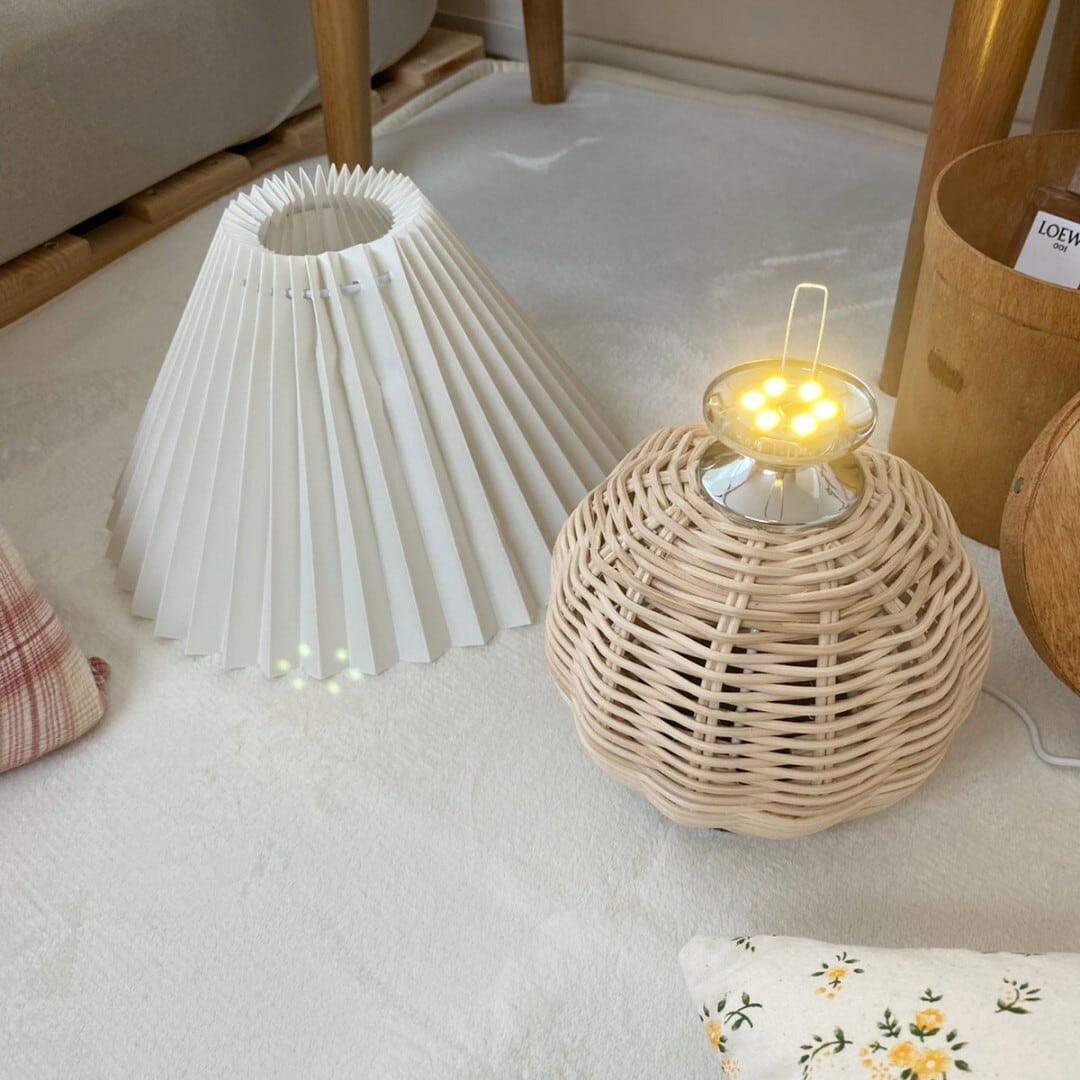 Zara Lampe de table en rotin plissé - Neutralighting