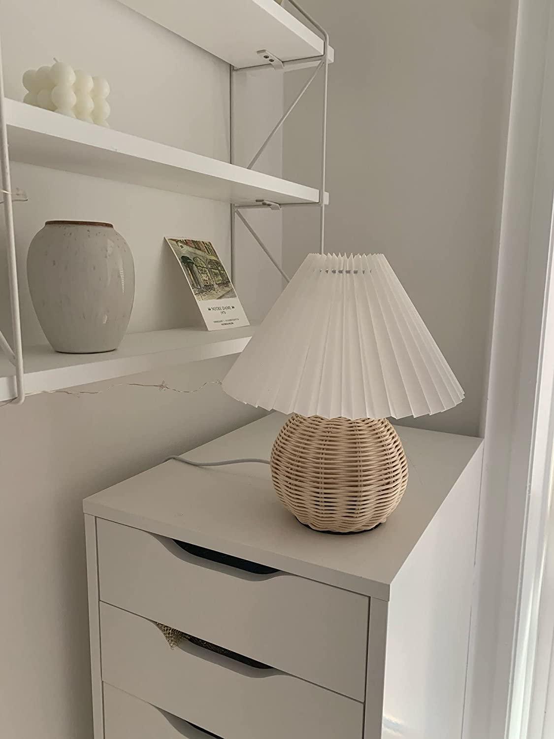 Zara Lampe de table en rotin plissé - Neutralighting