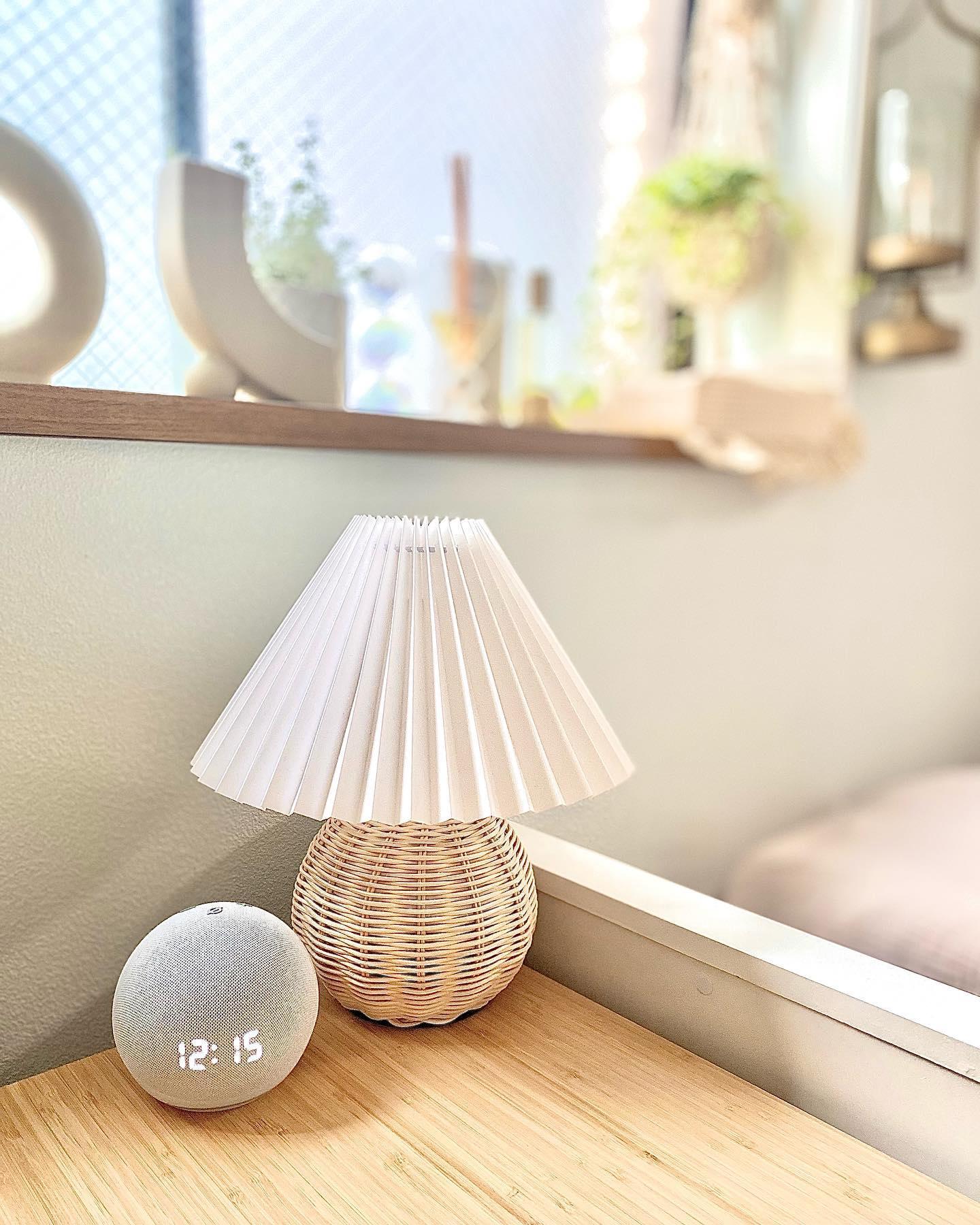 Zara Lampe de table en rotin plissé - Neutralighting