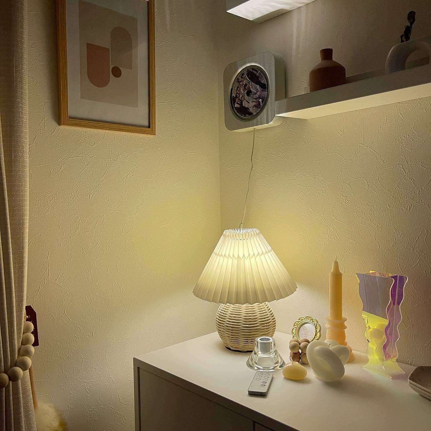 Zara Lampe de table en rotin plissé - Neutralighting