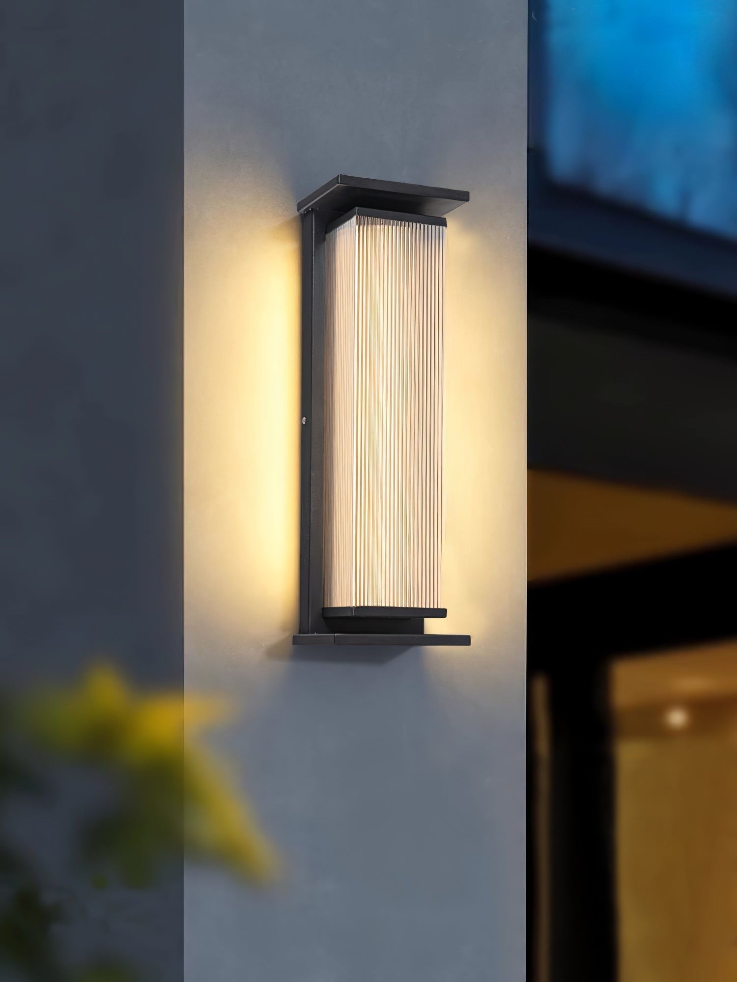 Cesilila Vertical Glass Wall Light - Blowlighting