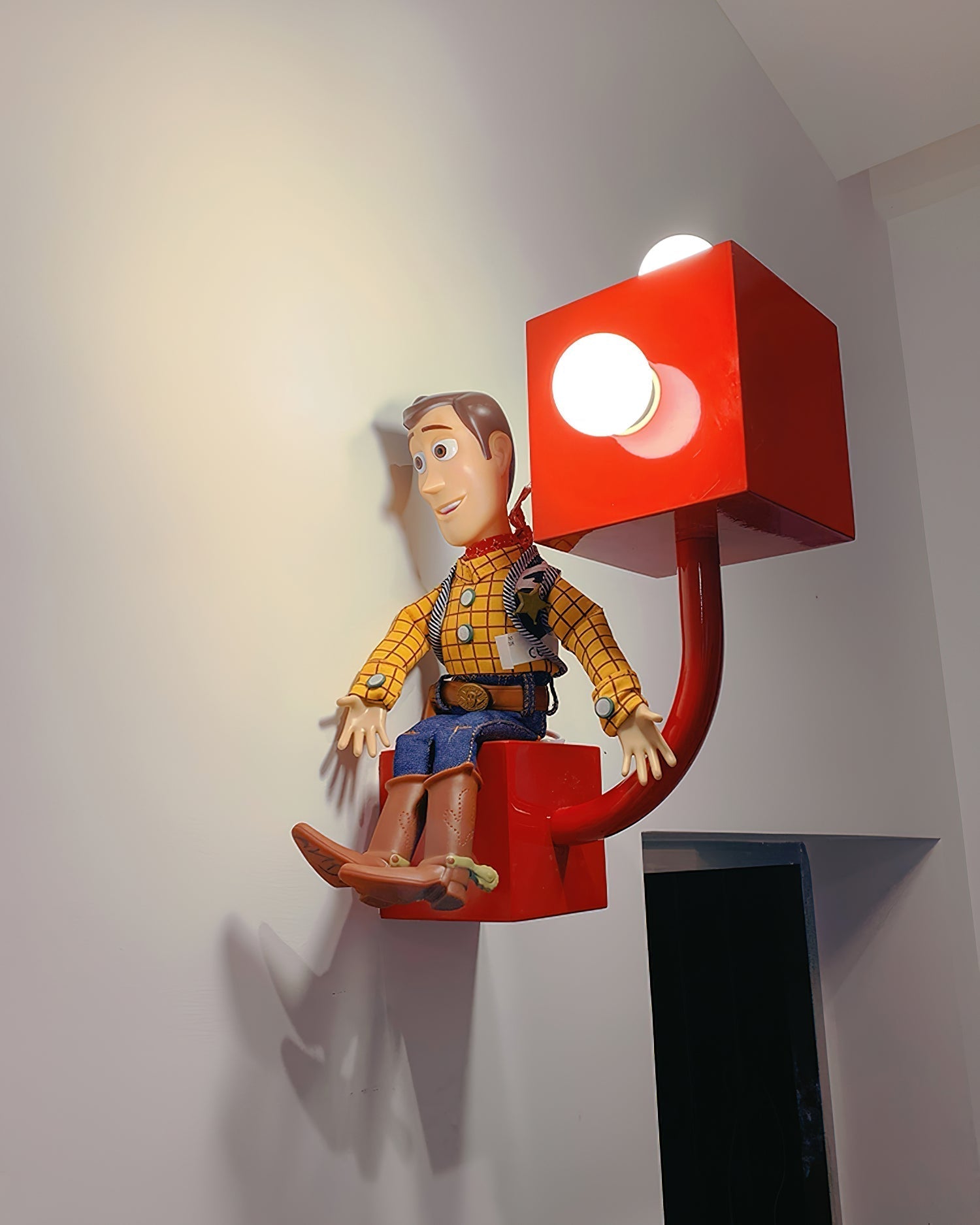 AvantCube Applique Murale Rouge - Neutralighting