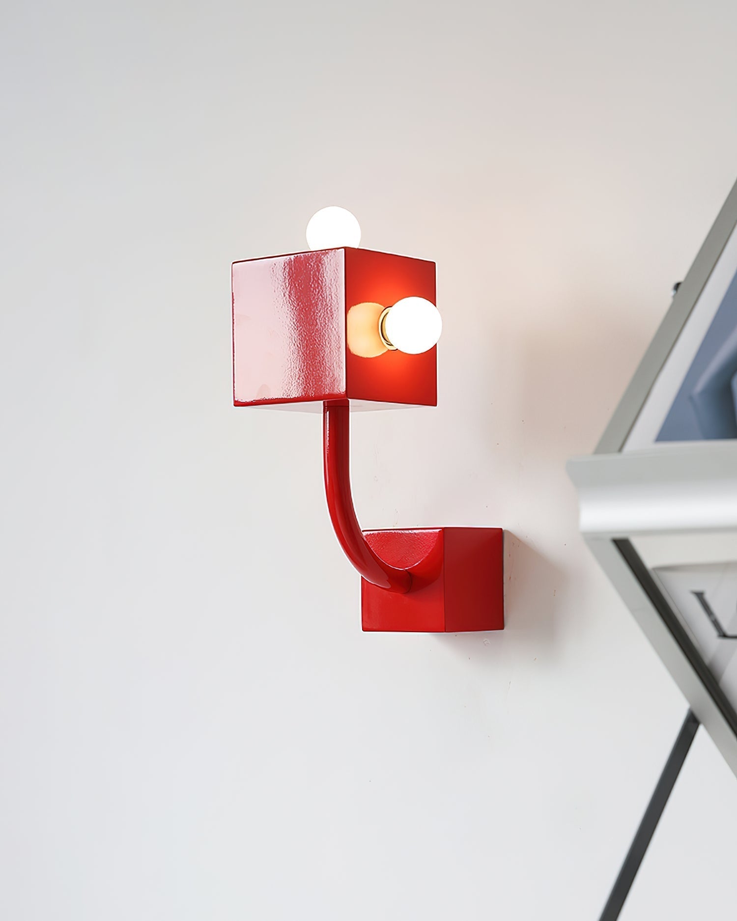 AvantCube Applique Murale Rouge - Neutralighting