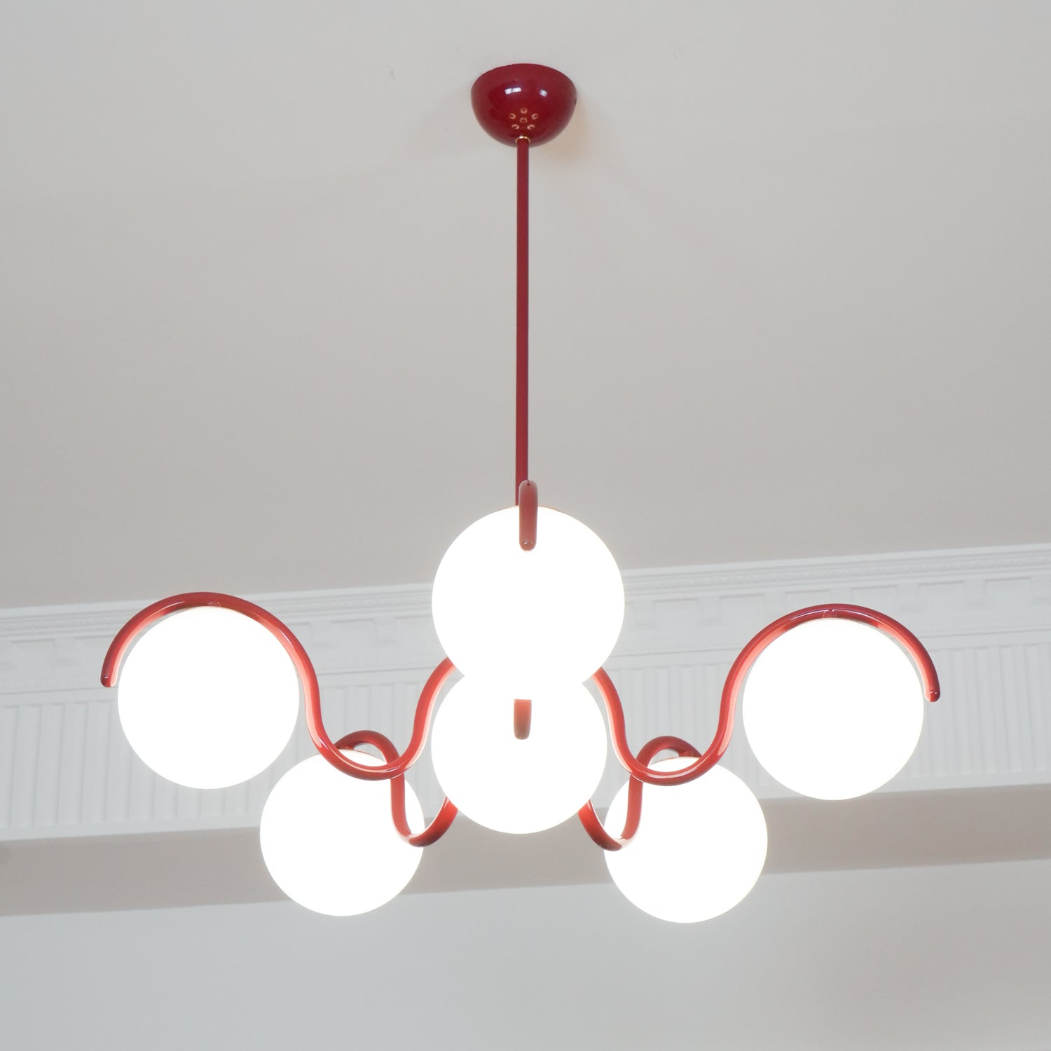 Wryn Lustre Linéaire Courbé - Neutralighting