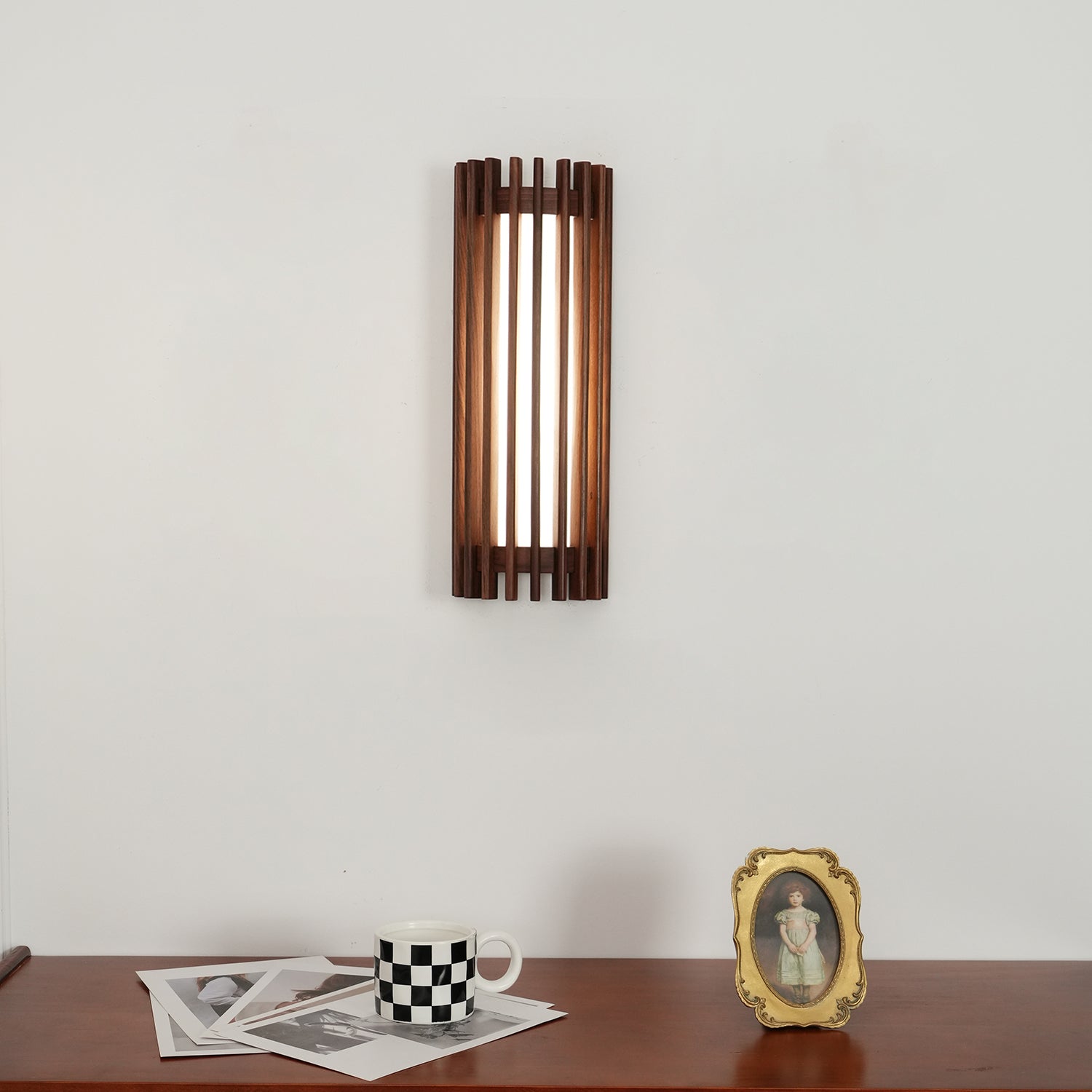 Neyra Applique Murale Intérieure en Noyer - Neutralighting