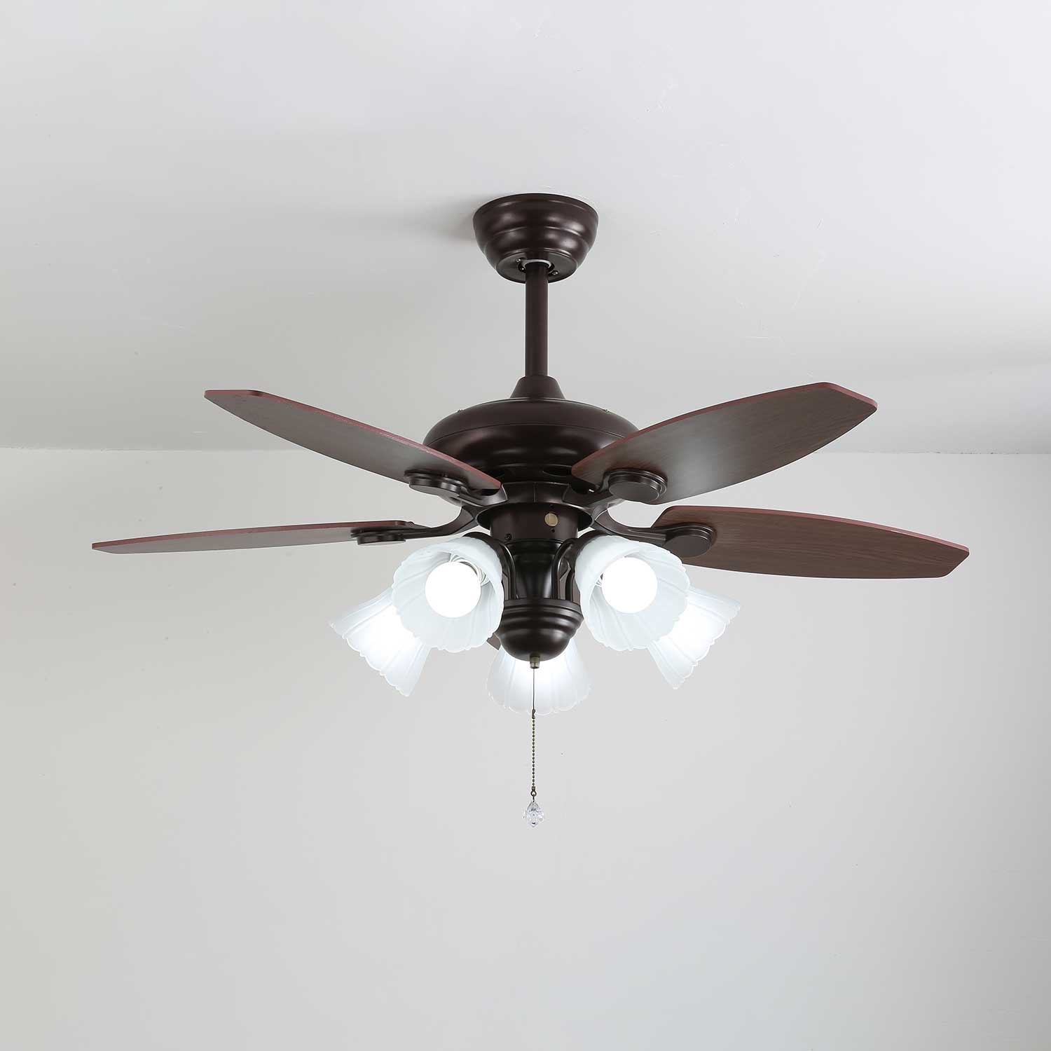 Plafonnier ventilateur Florence Vintage en bois et verre avec abat-jour en verre blanc