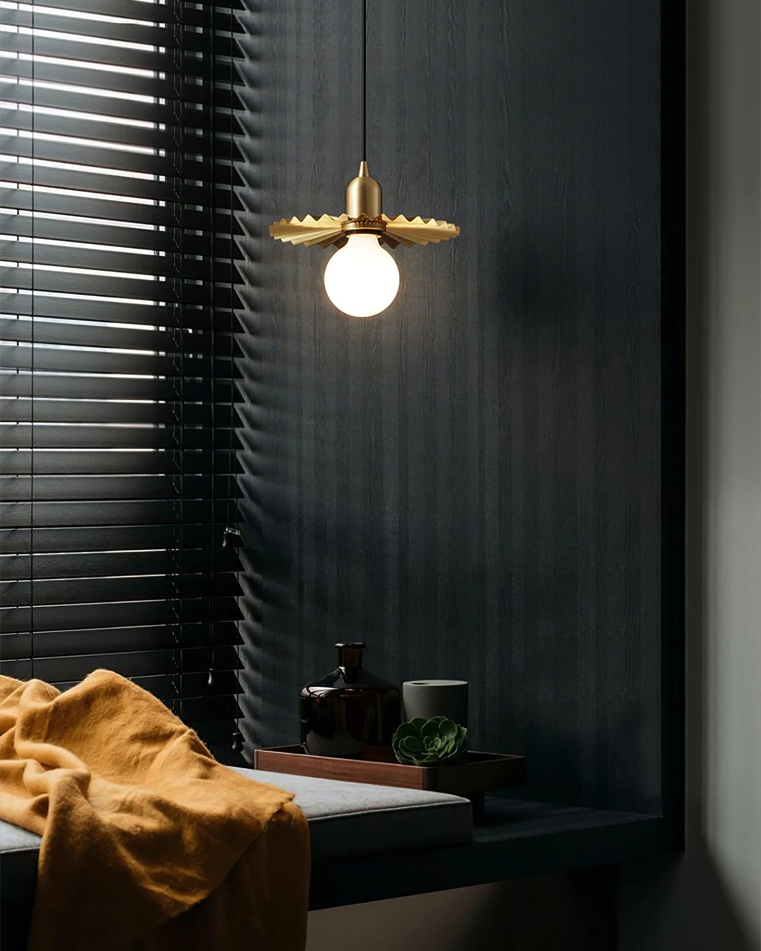 Rozeta Suspension en Laiton Plissé Moderne - Neutralighting