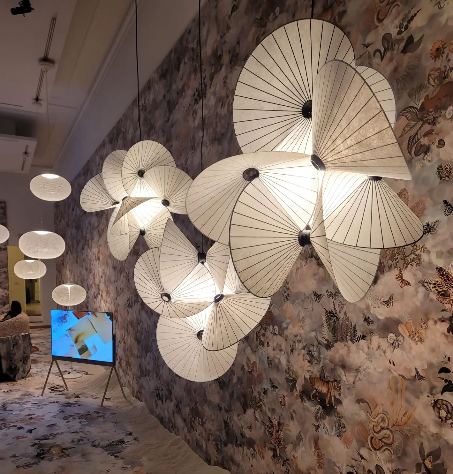 Zerinarae Individual Creativity Metal Fabric Pendant Light - Lamp Copper