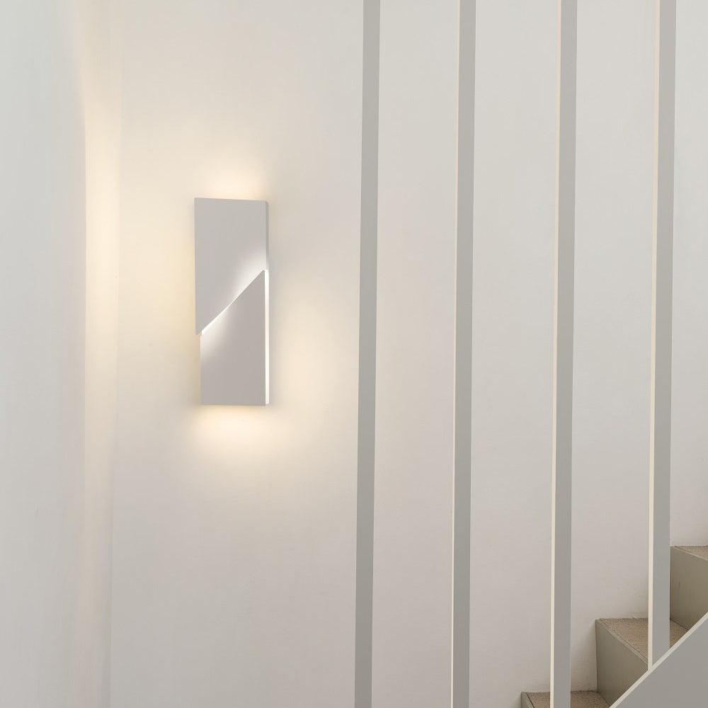 Arthaen Shadows Grand Sconce Wall lamp - Neutralighting