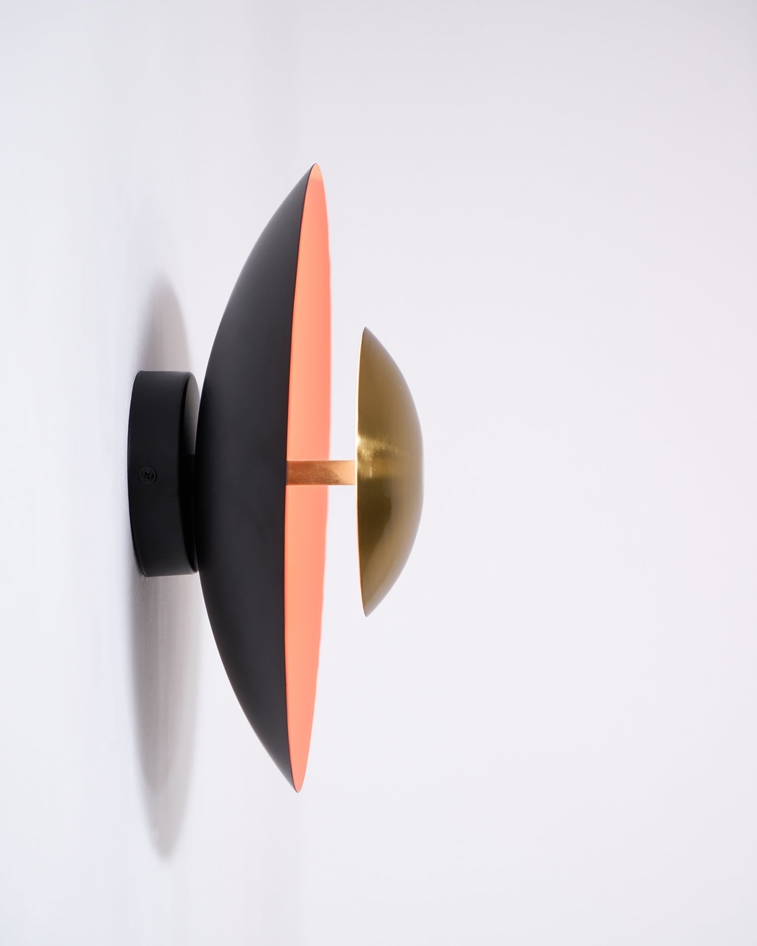 Peacemaker Elegance Simplicity Glow Wall Light - Neutralighting