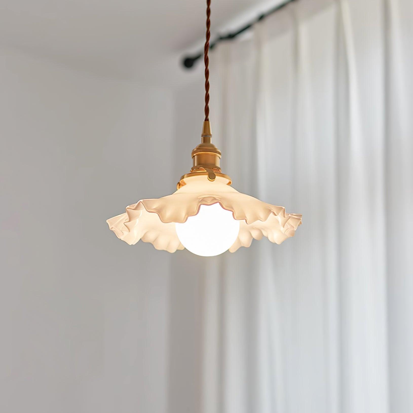 Iris Lampe Pendante Verre Abat-jour Volant Laiton - Neutralighting