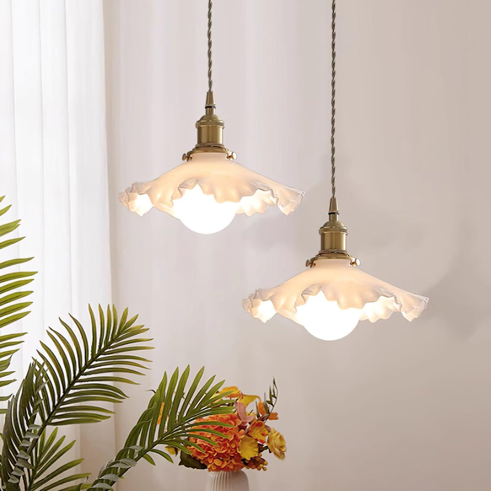 Iris Lampe Pendante Verre Abat-jour Volant Laiton - Neutralighting