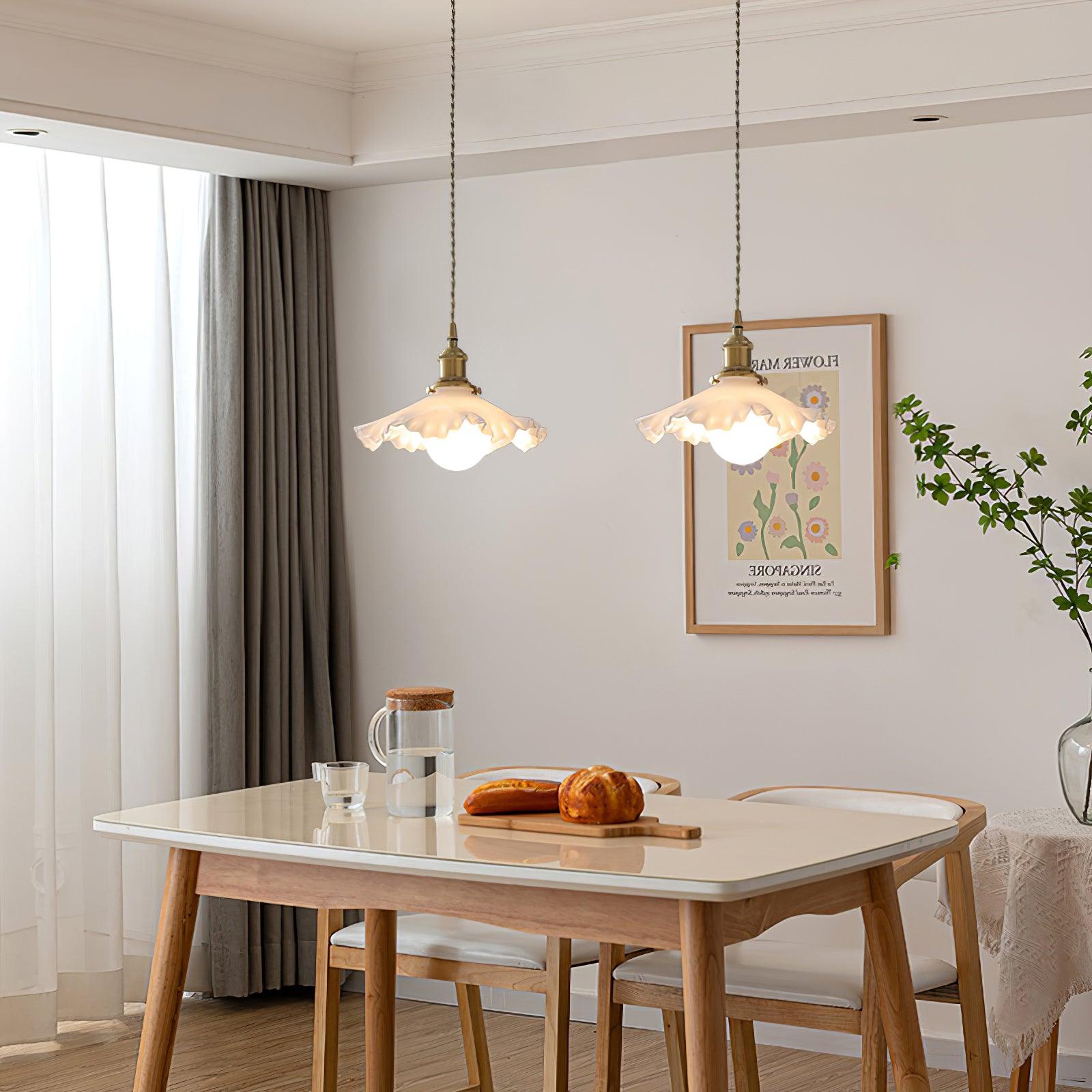 Iris Lampe Pendante Verre Abat-jour Volant Laiton - Neutralighting
