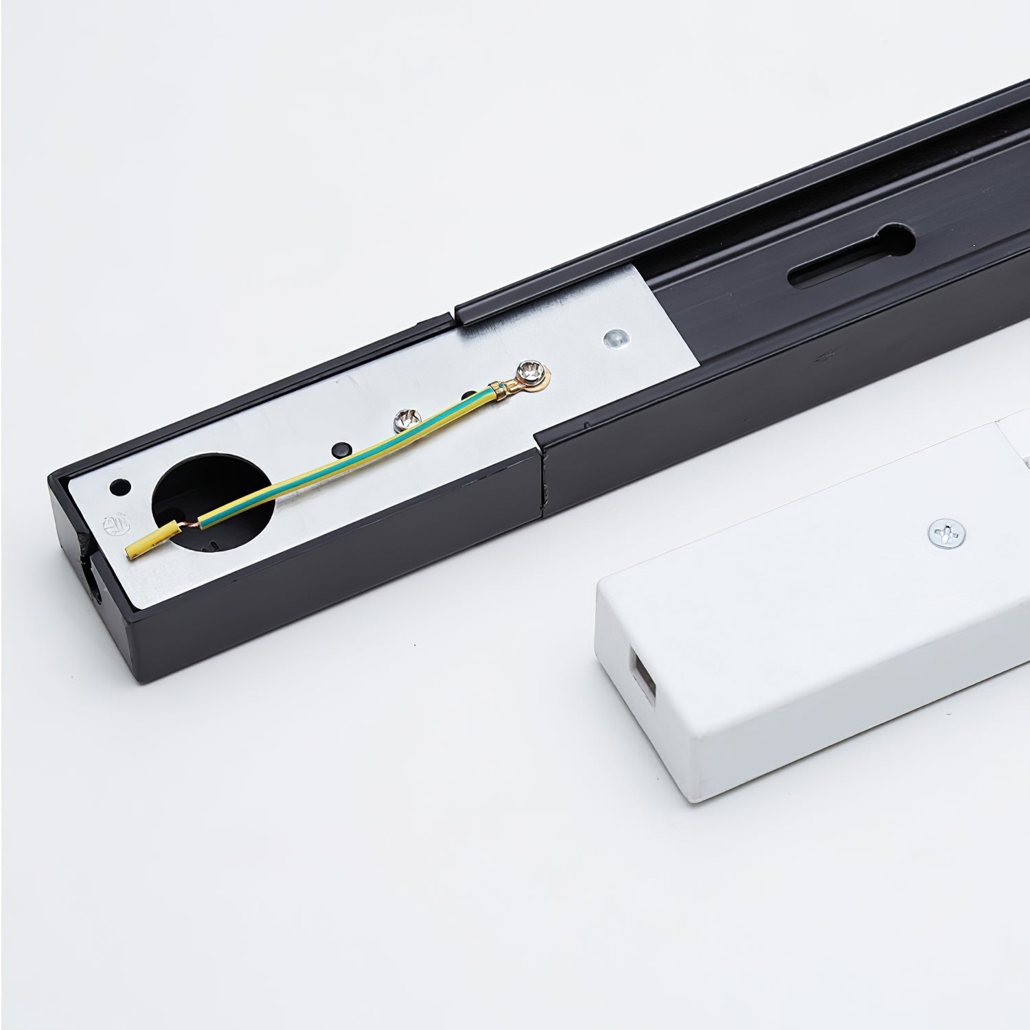 Solara Plafonnier Cylindre Élégant avec Style Minimaliste - Neutralighting