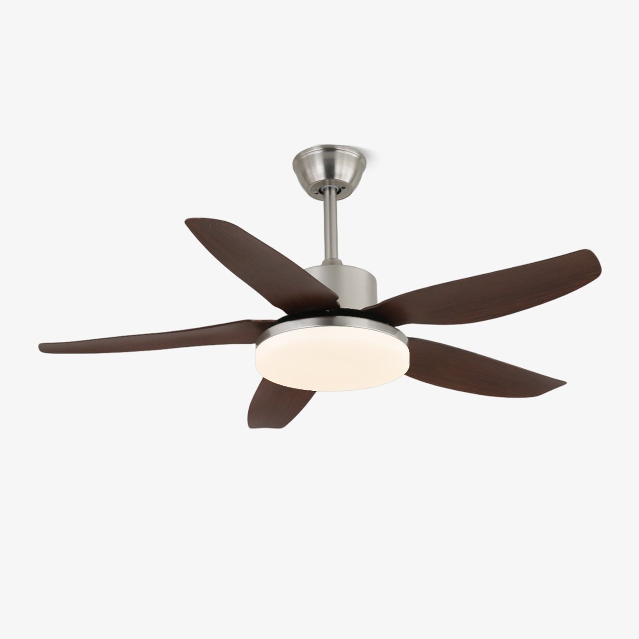 Plafonnier ventilateur Eland en bois avec LED, montrant les pales en bois de noyer.