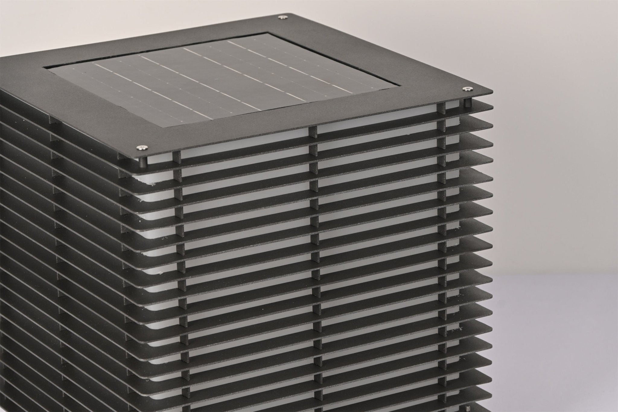 Eryon Lampe Solaire À Grille Extérieure - Neutralighting