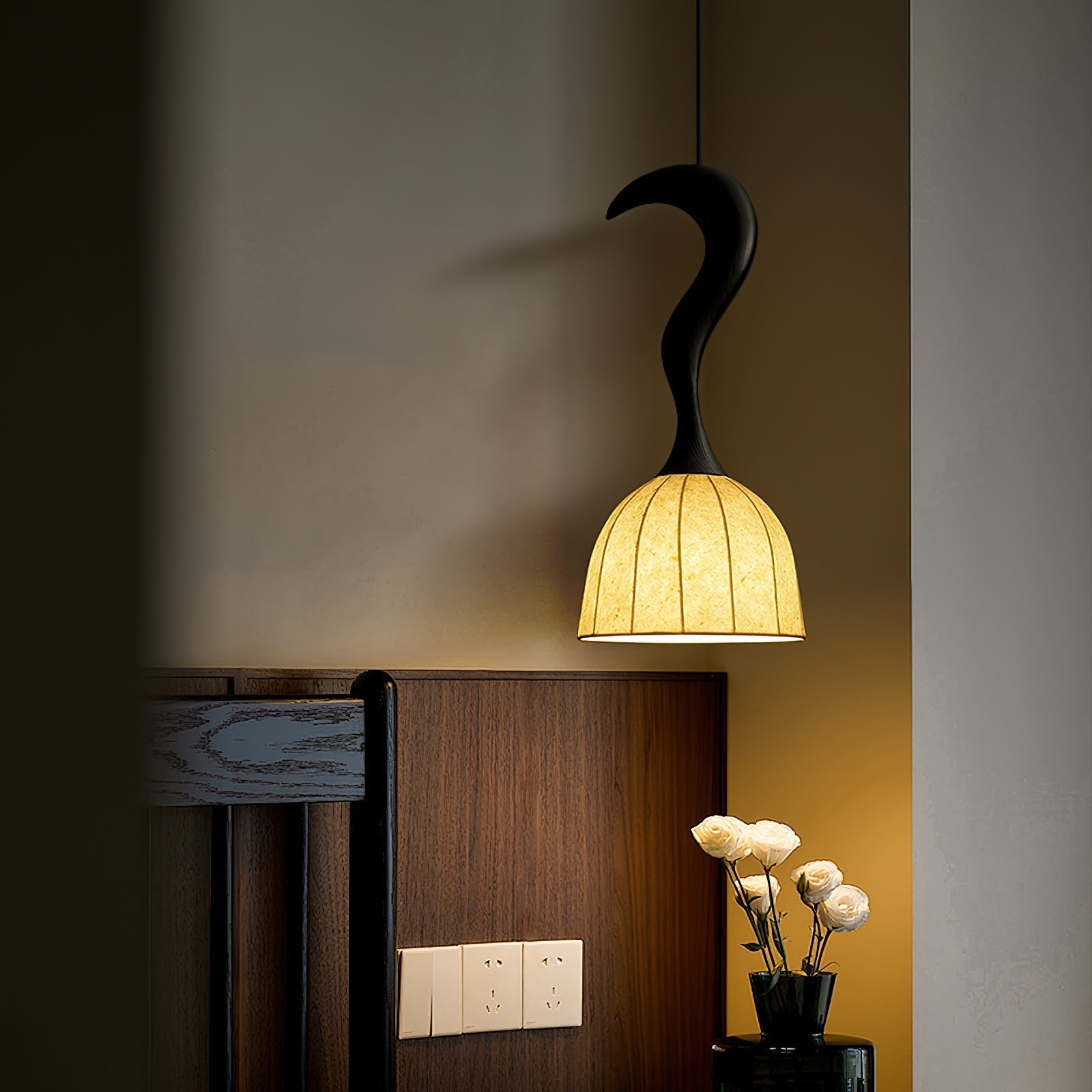 Solia Lampe Pendante Tige Courbée Tissu Bois - Neutralighting