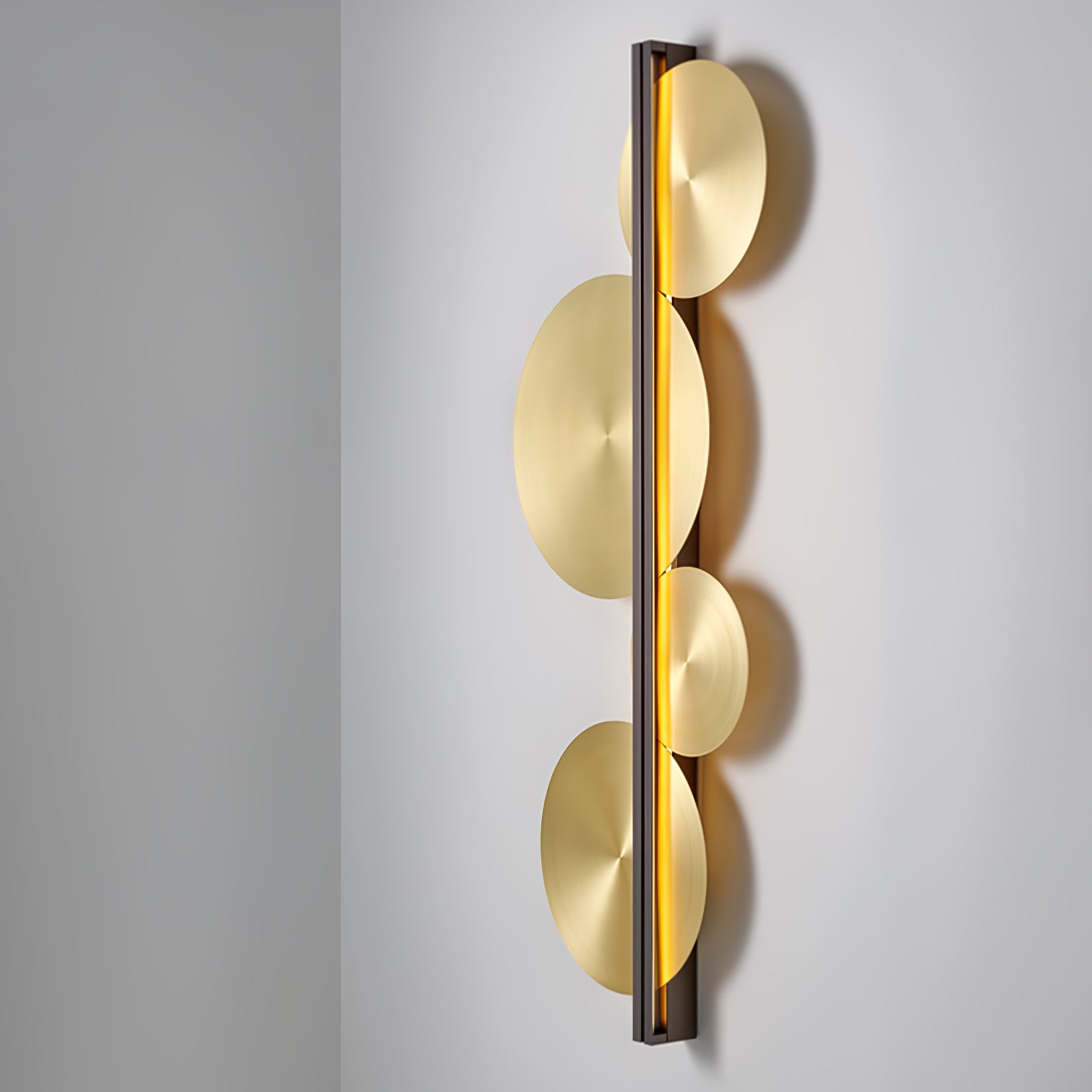 Lustra Applique Murale Dorée Circulaire Sculpturale - Neutralighting
