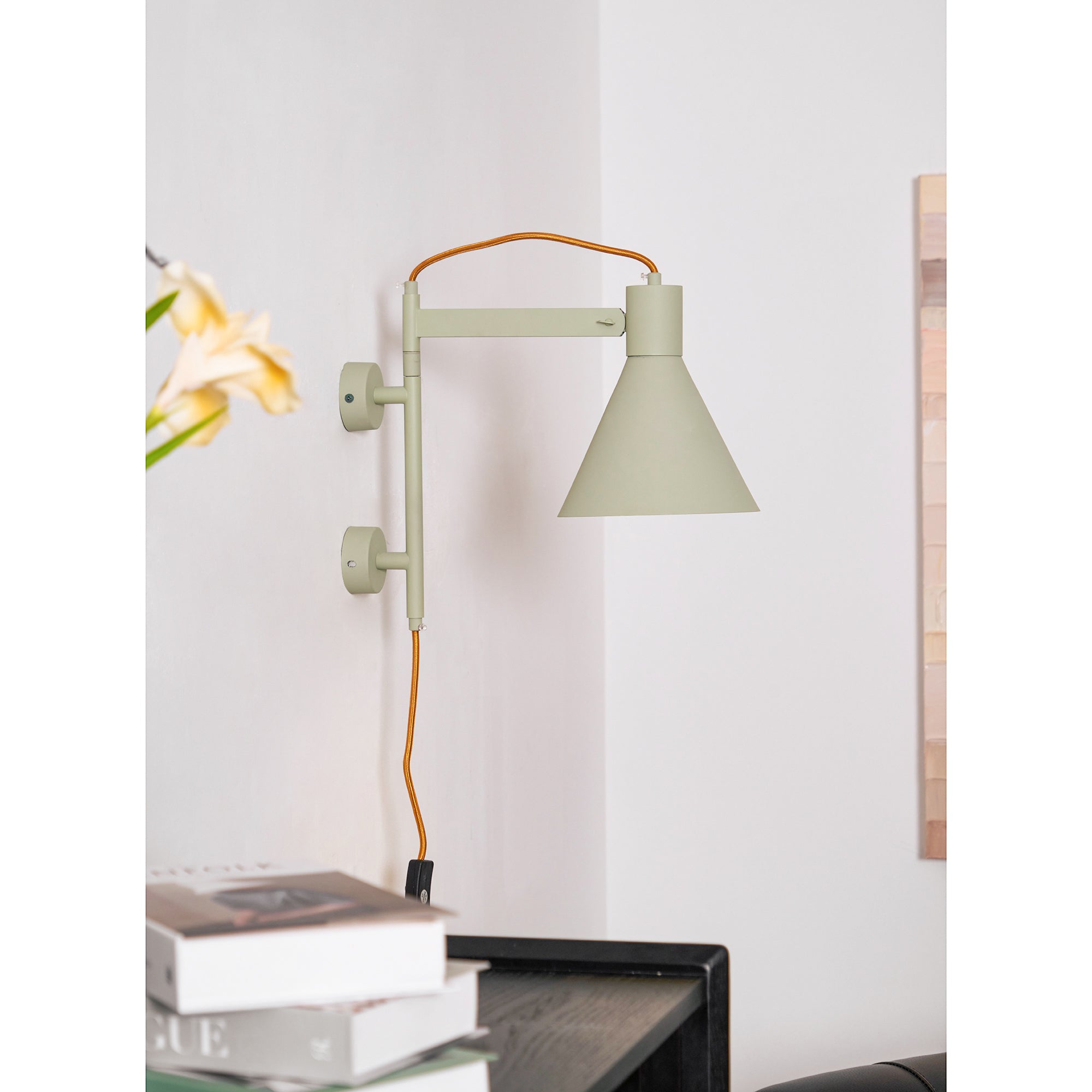 Ivela Modern Minimalist Plug-In Metal Wall Lamp - Lamp Copper