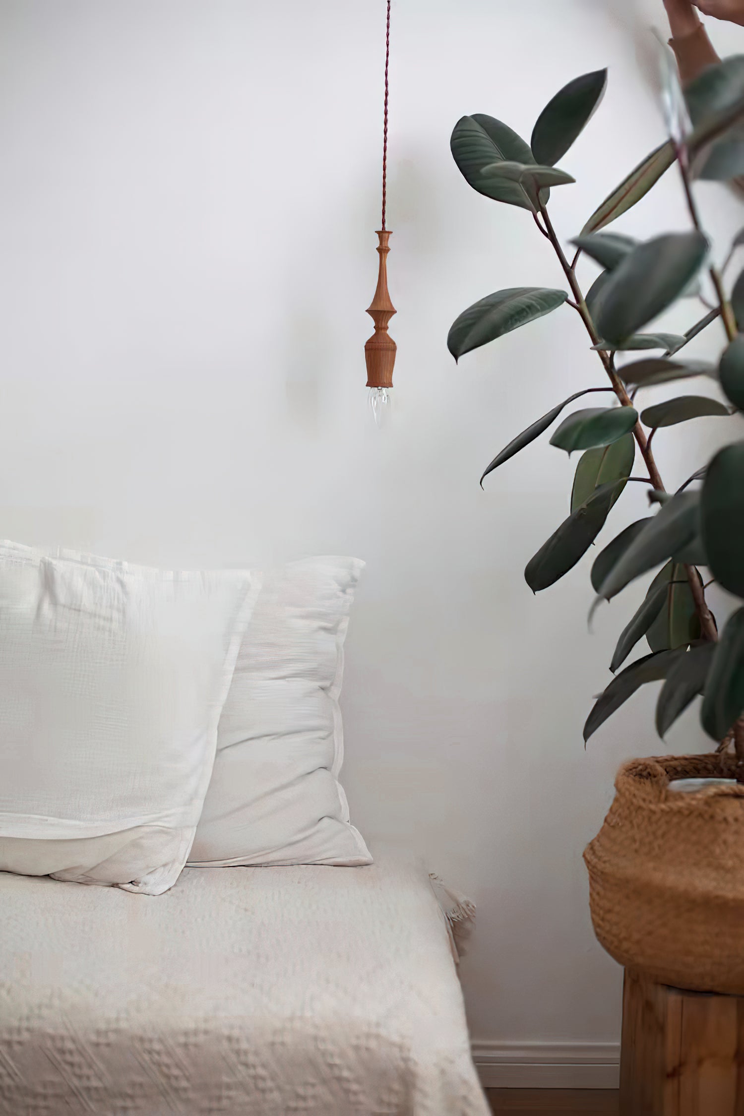 Iraeiel Vintage Minimalist Wooden Pendant Light - Lamp Copper
