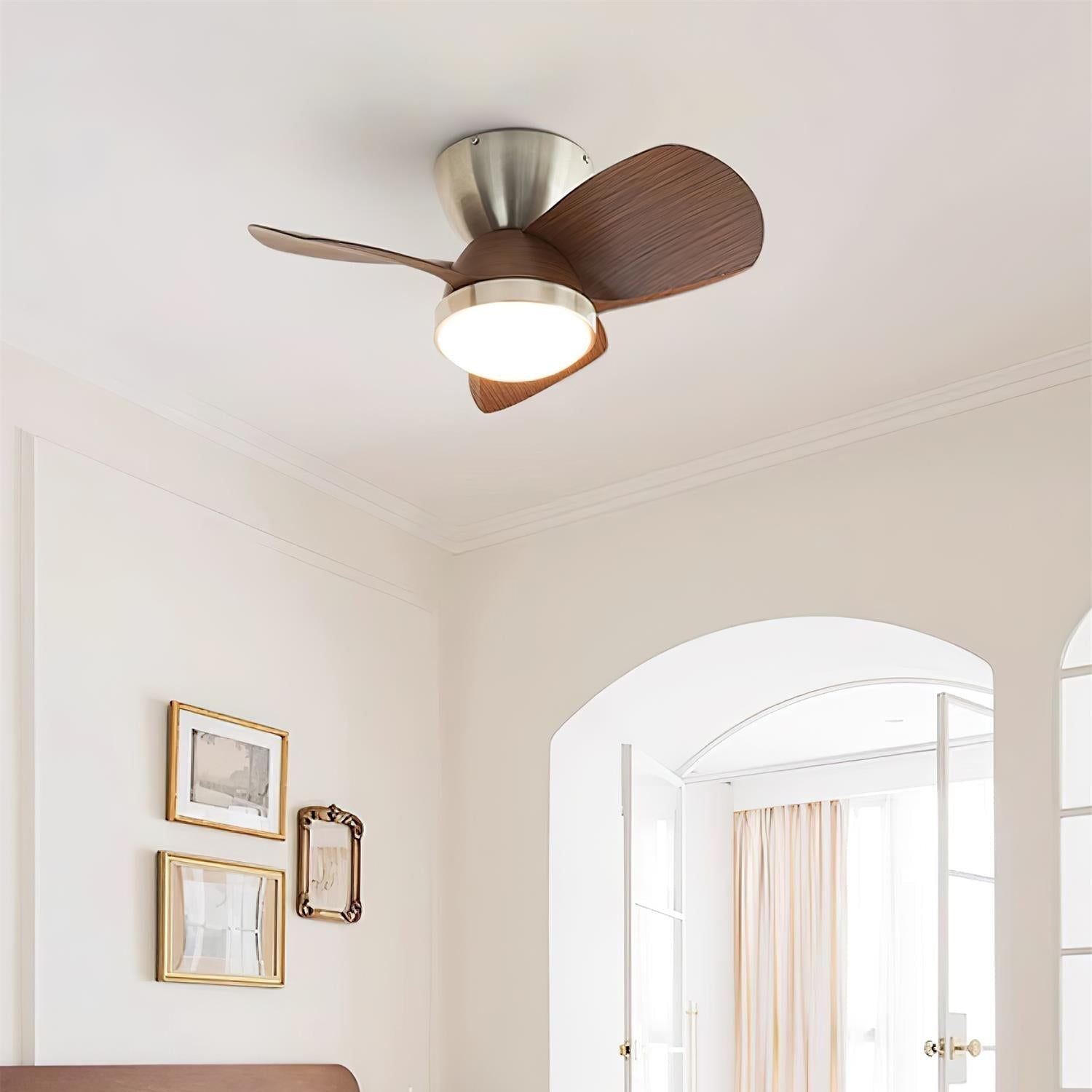 Plafonnier Ventilateur Ventra Moderne en Bois, dans un salon moderne
